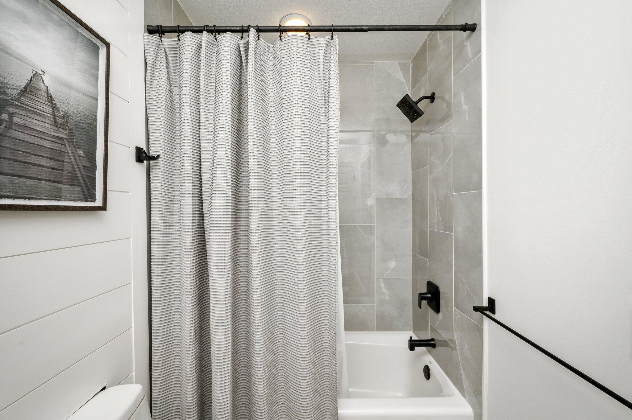 REGATTA BAY - Residential