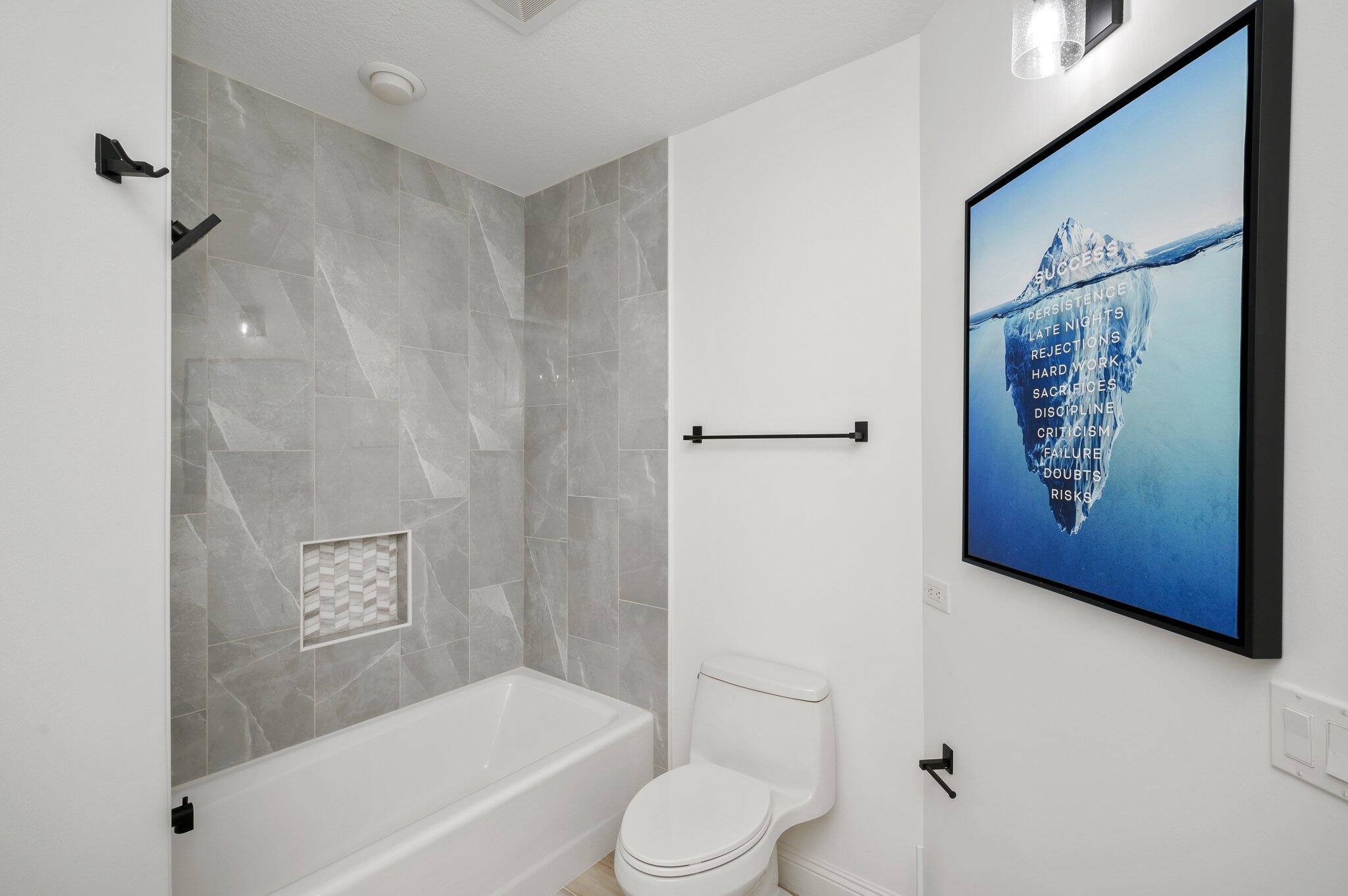 REGATTA BAY - Residential