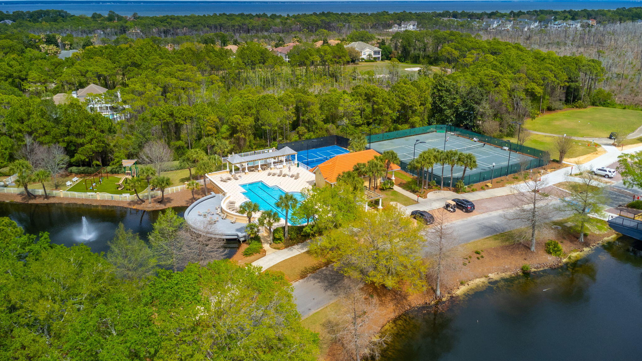 REGATTA BAY - Residential