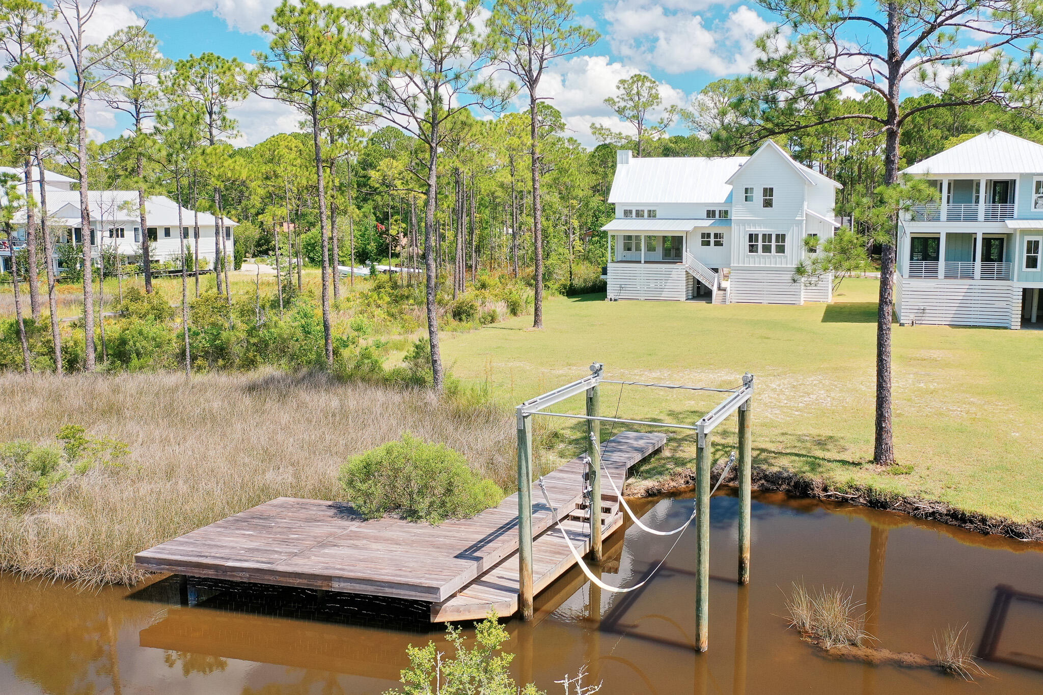 121 W Nursery Road