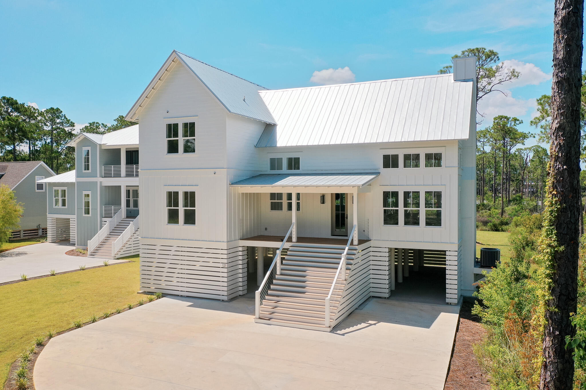 121 W Nursery Road