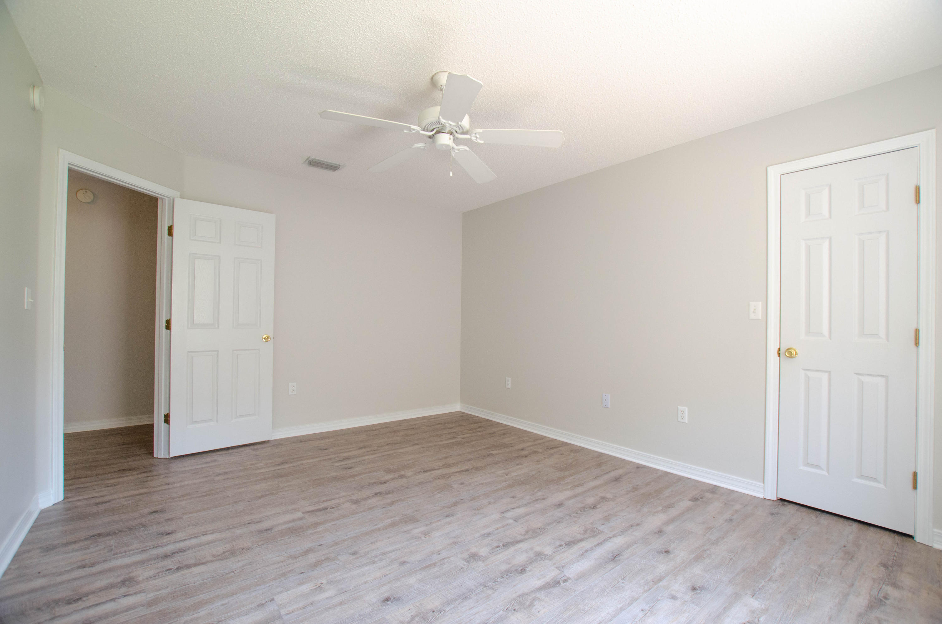 Escada B - Residential