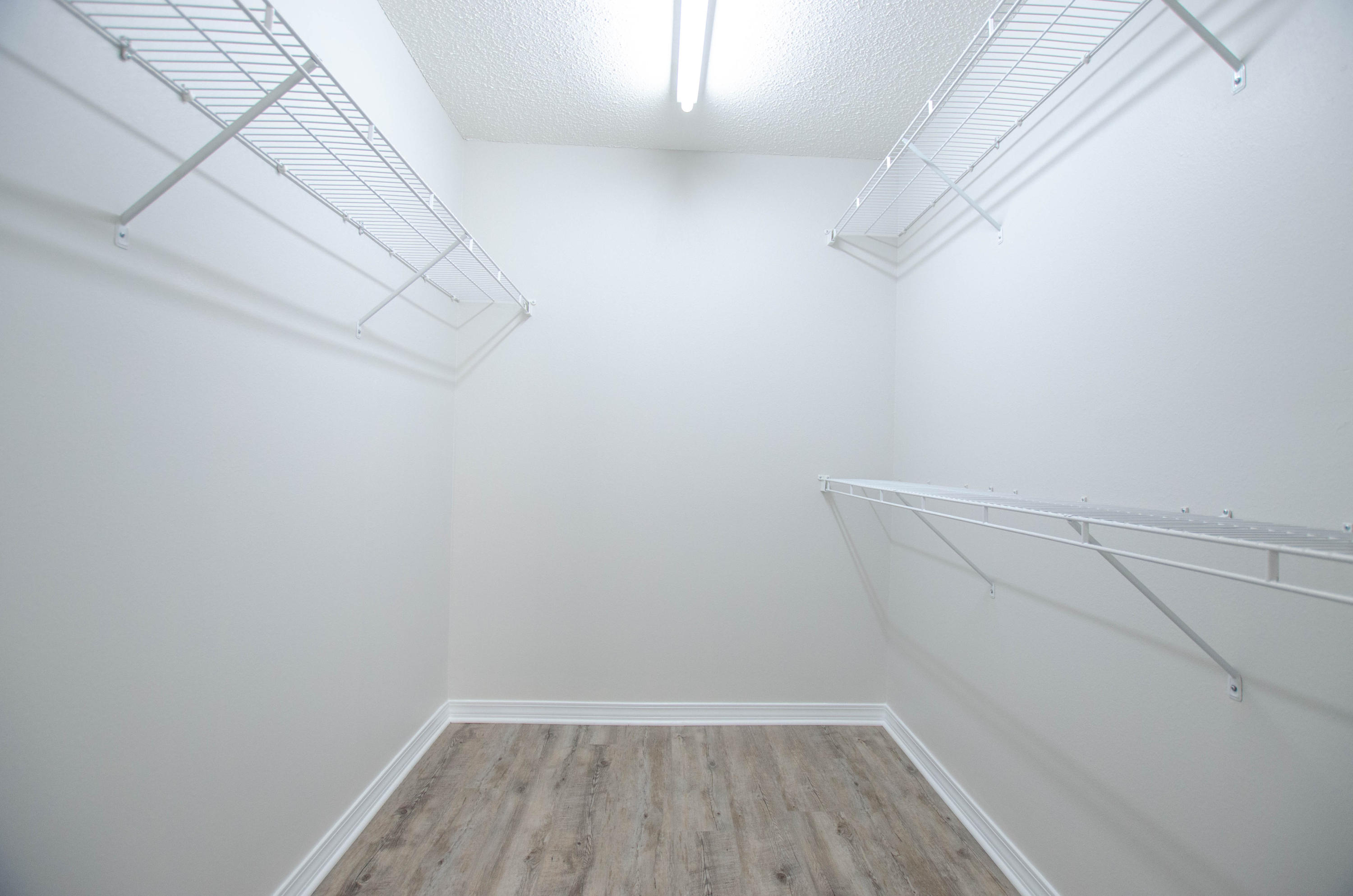 Escada B - Residential