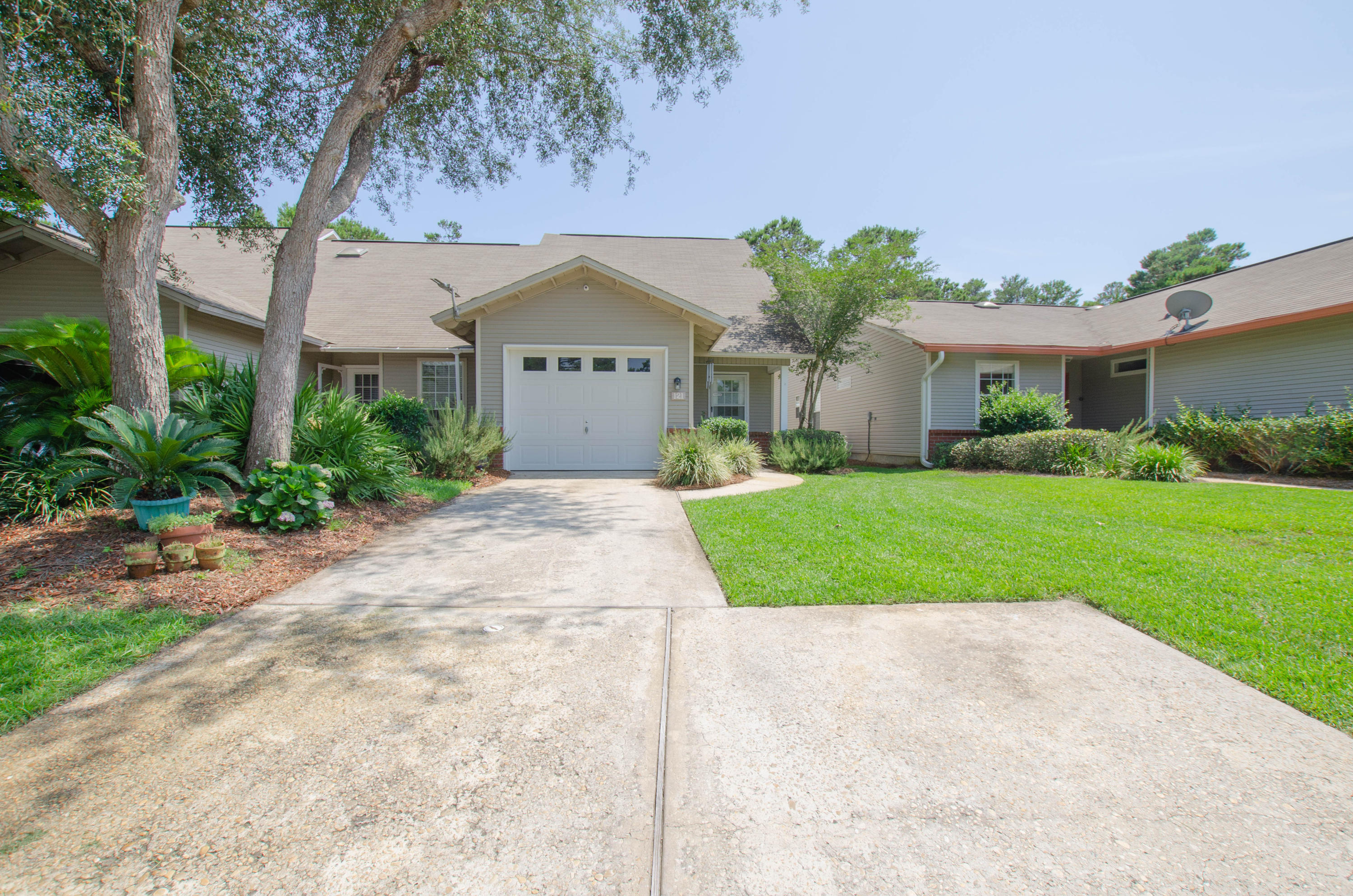 Escada B - Residential