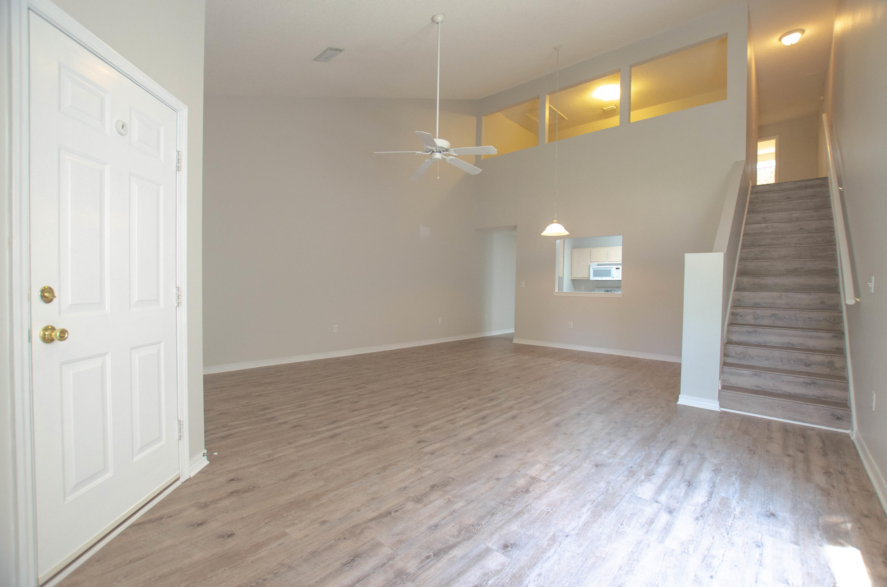 Escada B - Residential