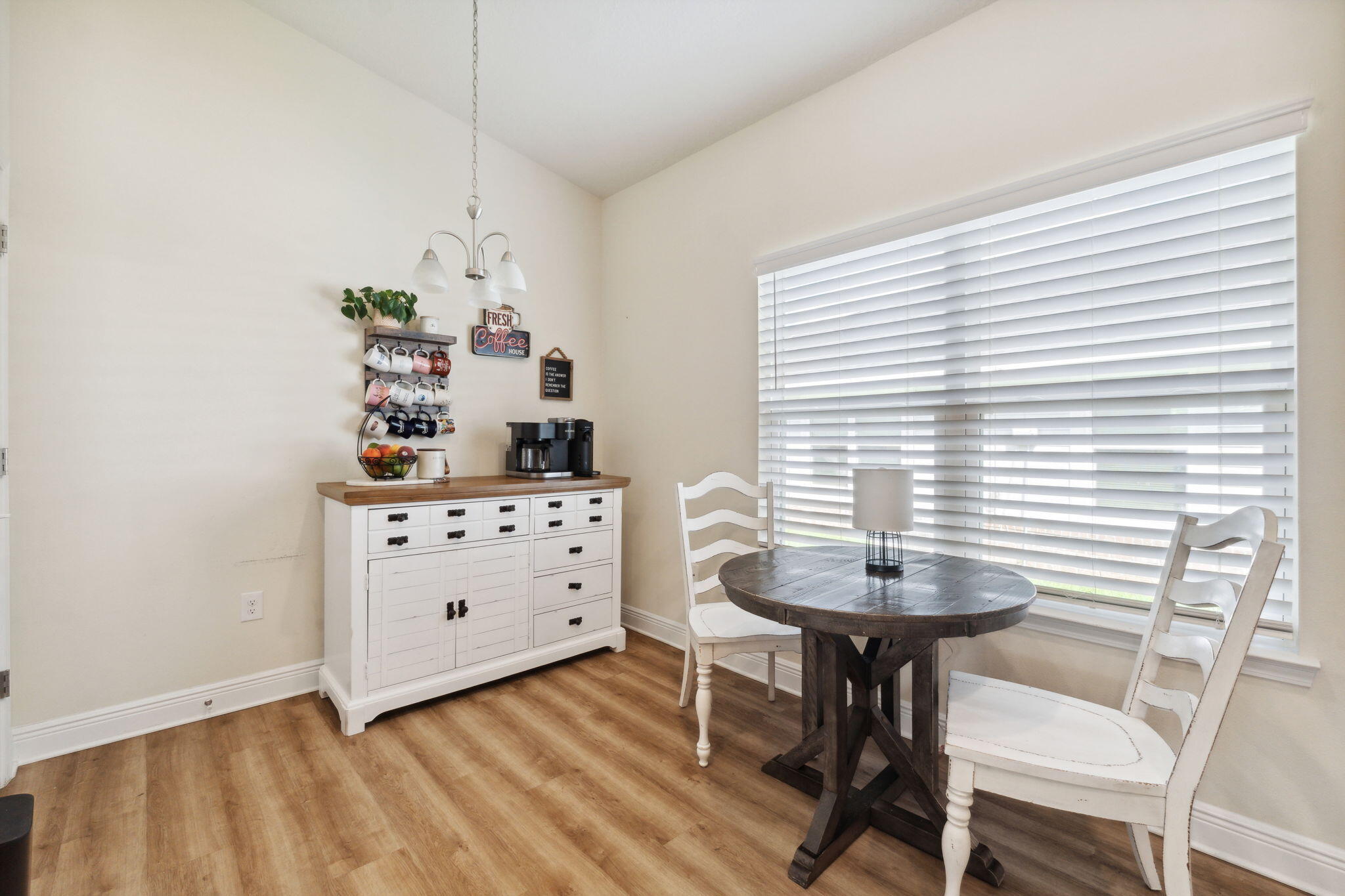 RIVERWALK PH I - Residential Lease