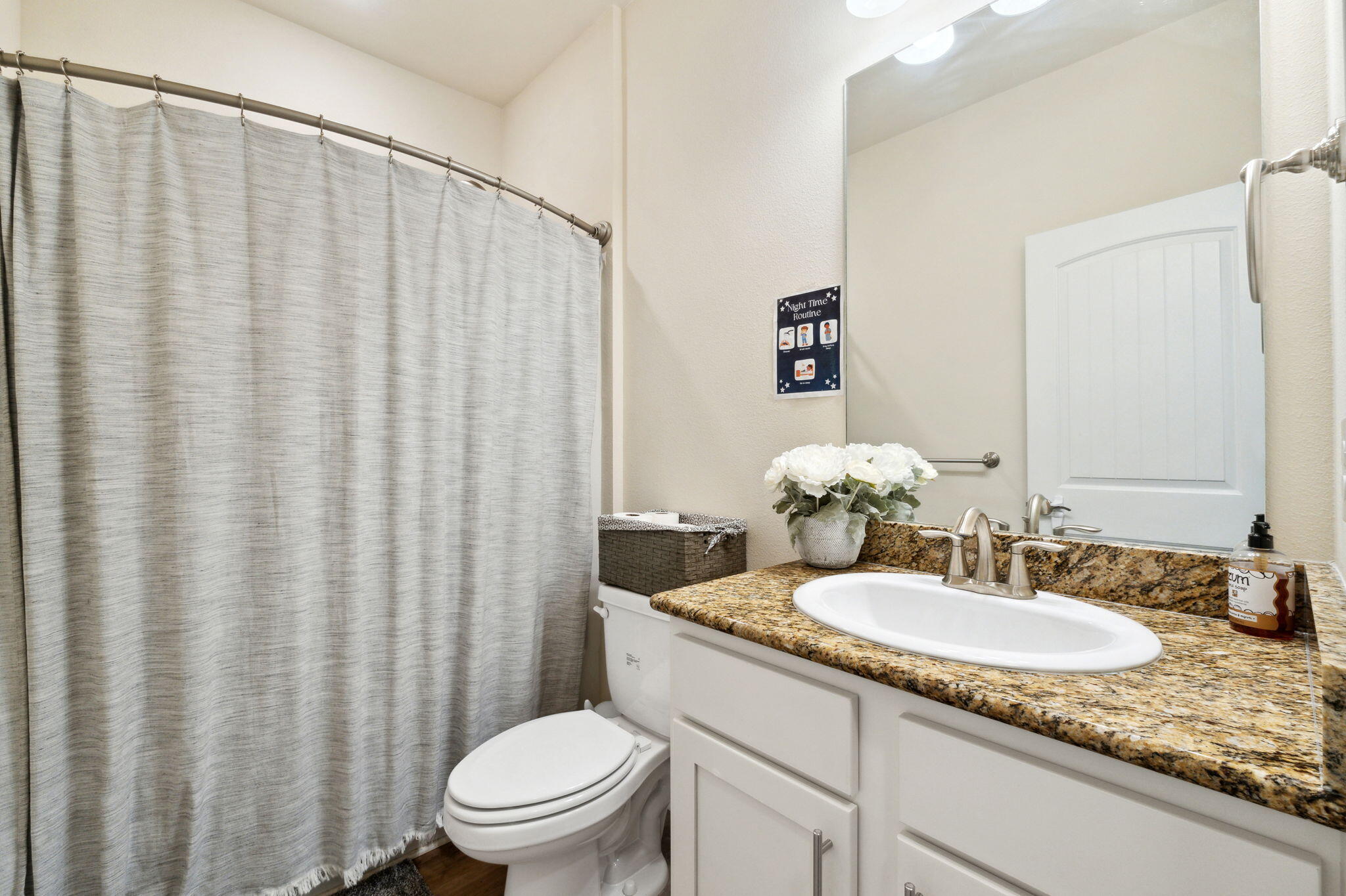 RIVERWALK PH I - Residential Lease