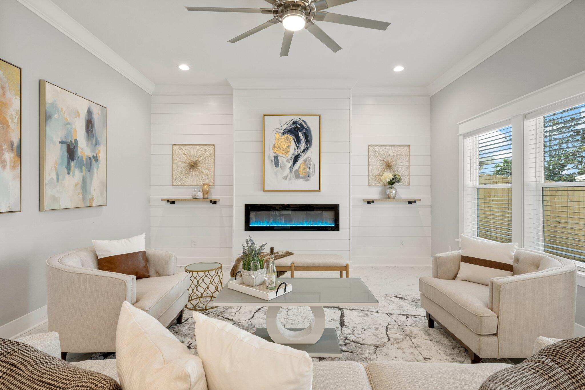BAHAMA BEACH - Residential
