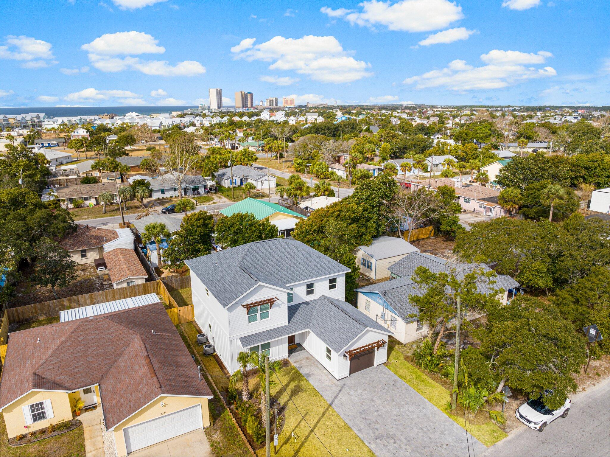 BAHAMA BEACH - Residential