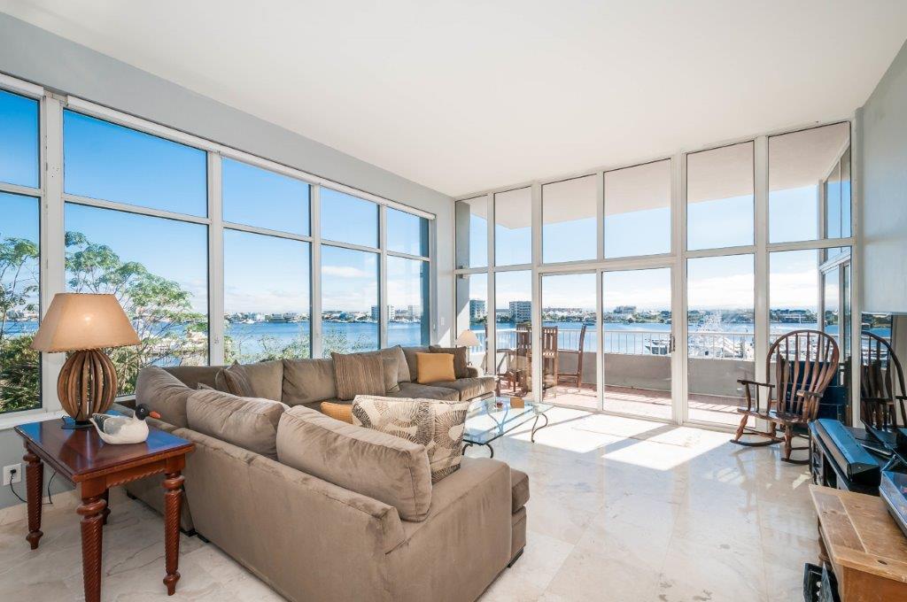 DESTIN YACHT CLUB - Residential