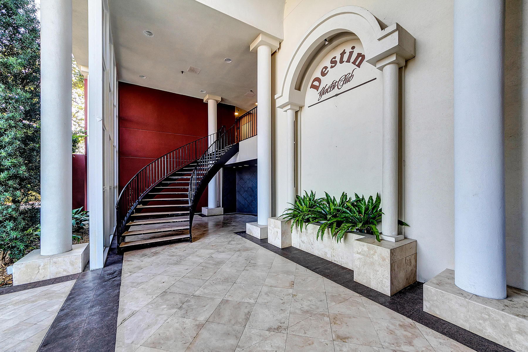 DESTIN YACHT CLUB - Residential