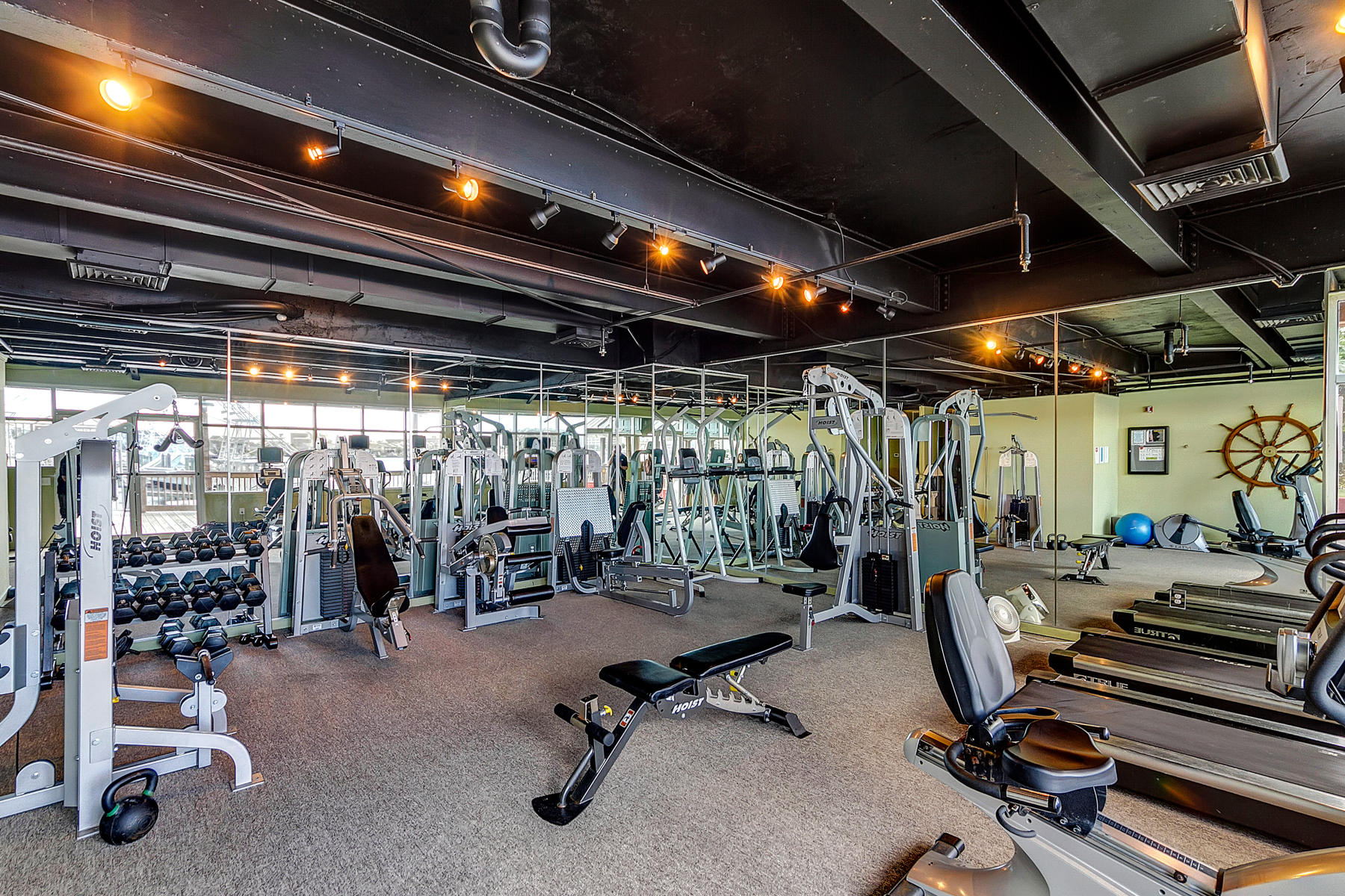 DESTIN YACHT CLUB - Residential