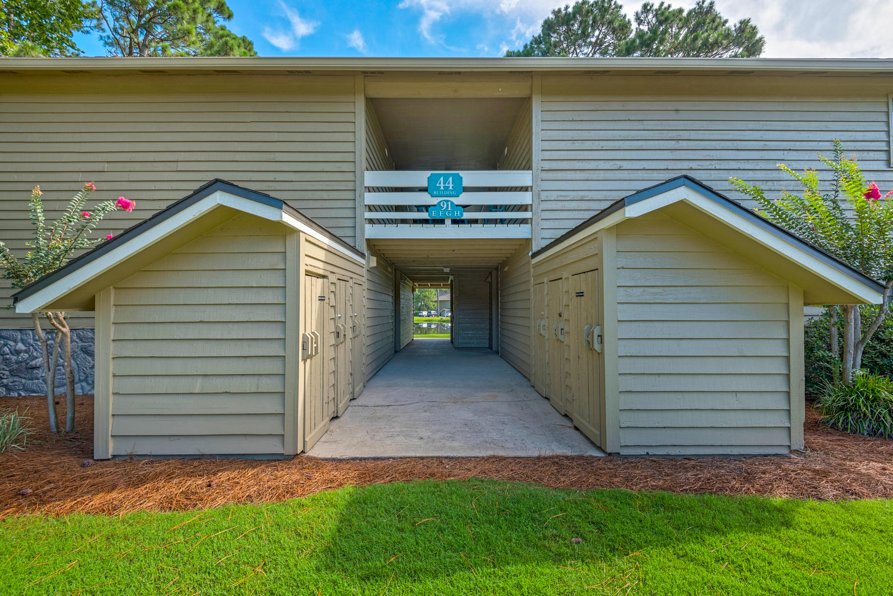 SEASCAPE CONDO GARDEN VILLA - Residential