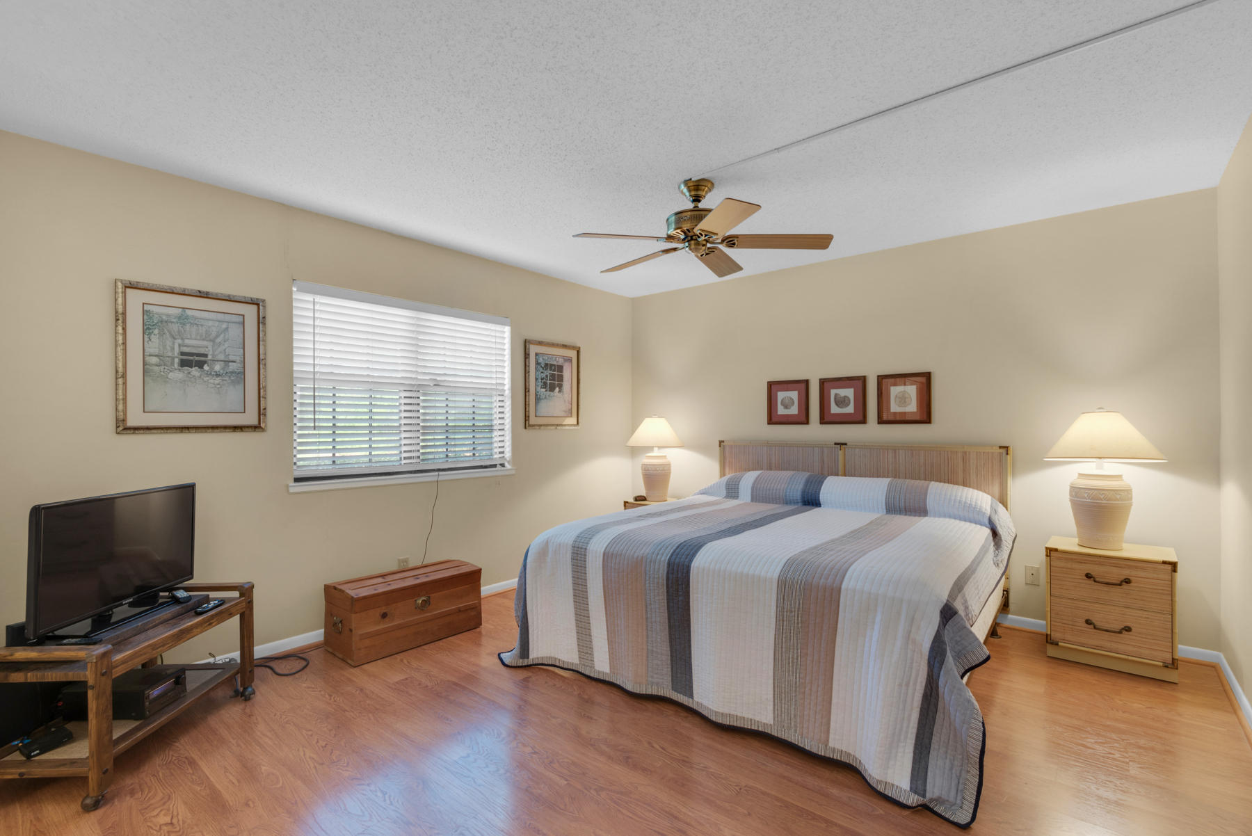 SEASCAPE CONDO GARDEN VILLA - Residential