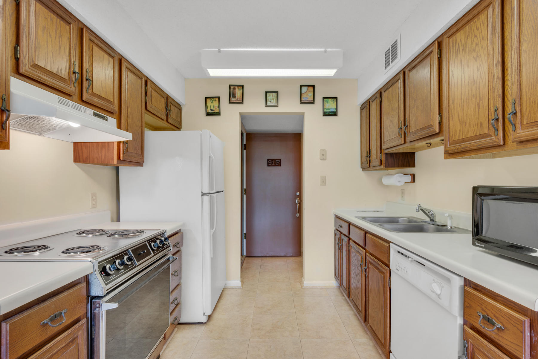 SEASCAPE CONDO GARDEN VILLA - Residential