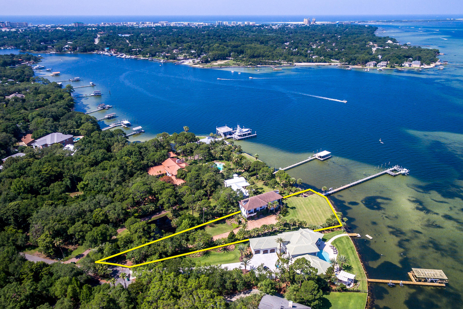 Cobbs Point - Residential