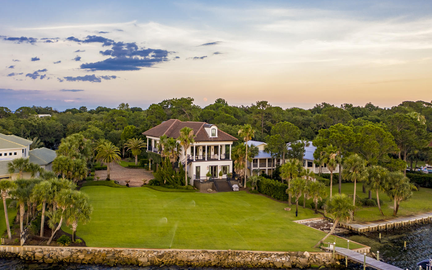 Cobbs Point - Residential