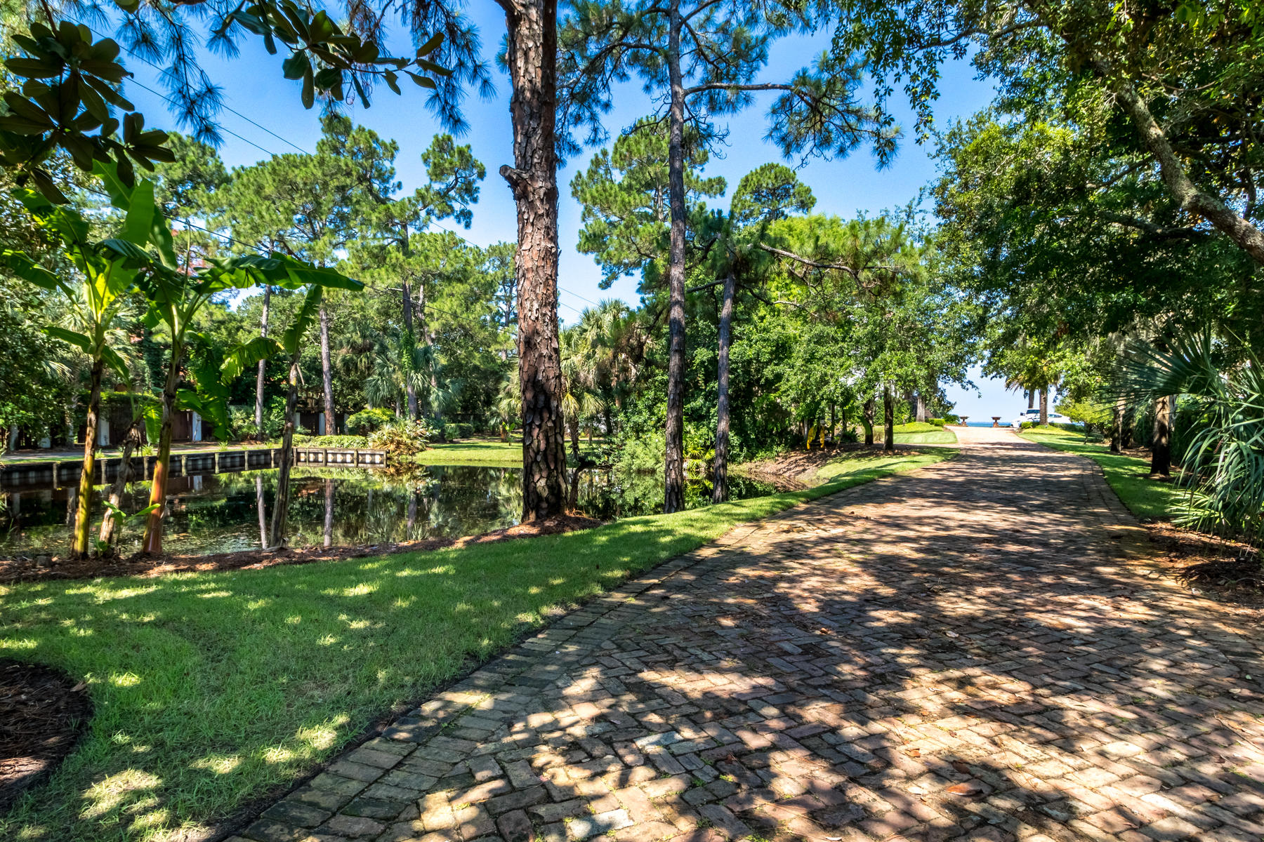 Cobbs Point - Residential