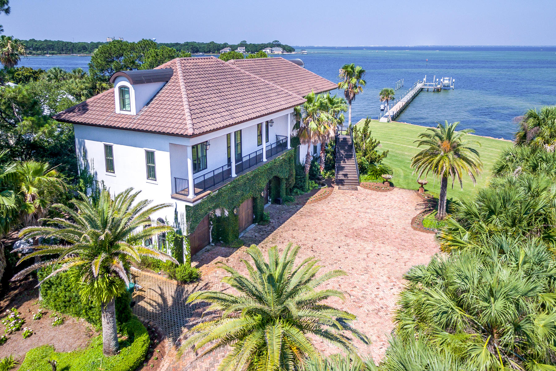 Cobbs Point - Residential