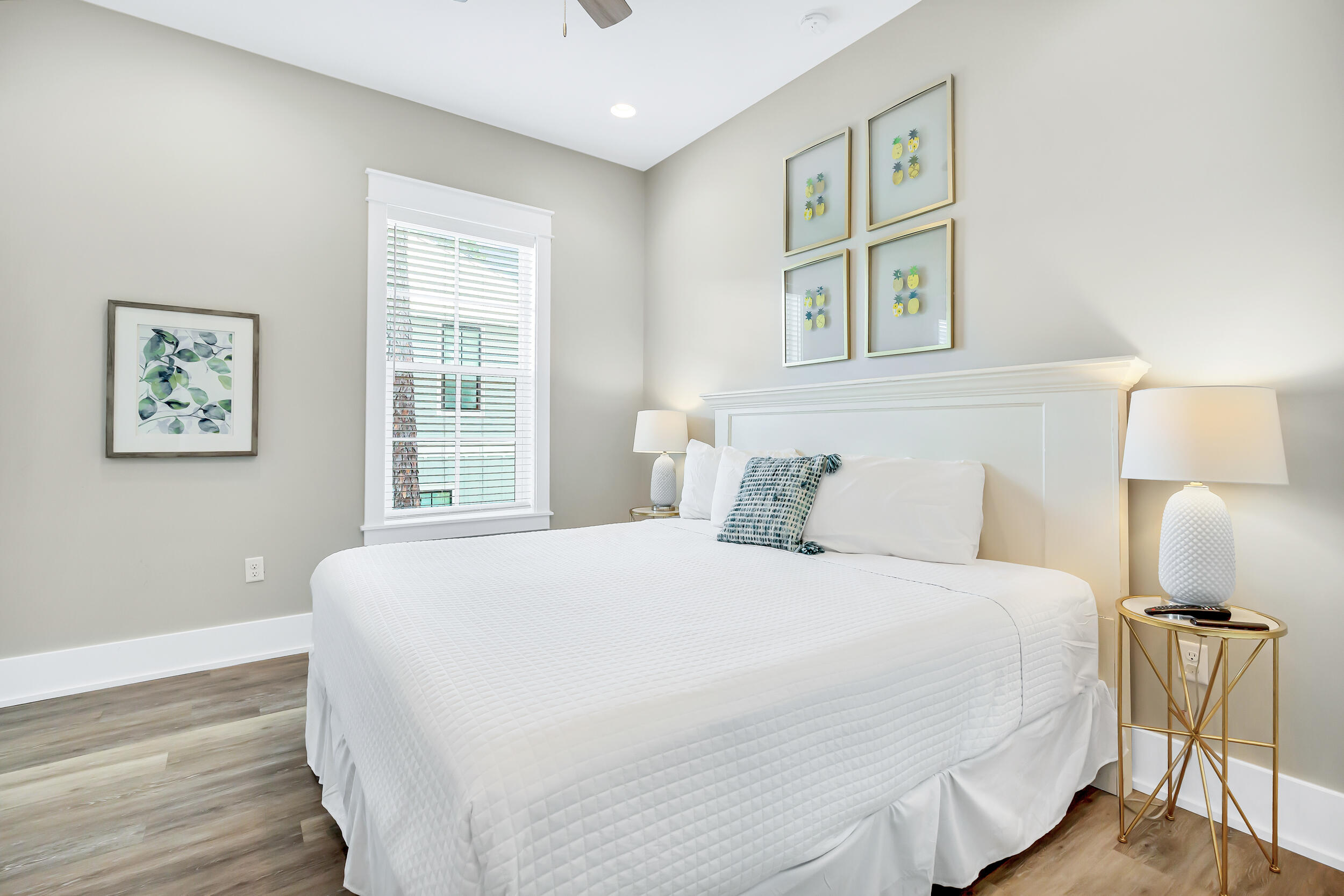 LAKESIDE AT BLUE MOUNTAIN BEACH - Residential