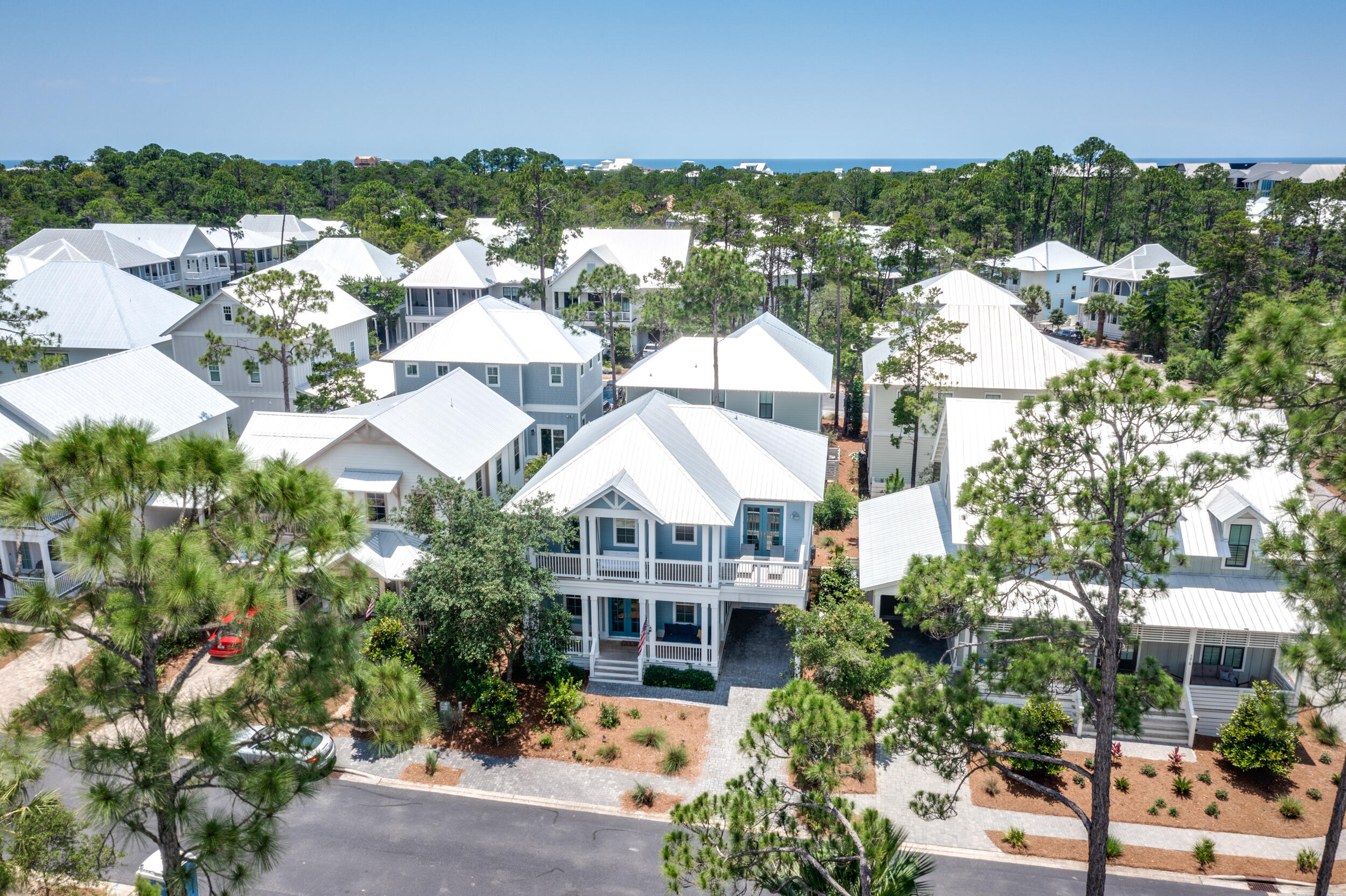 LAKESIDE AT BLUE MOUNTAIN BEACH - Residential