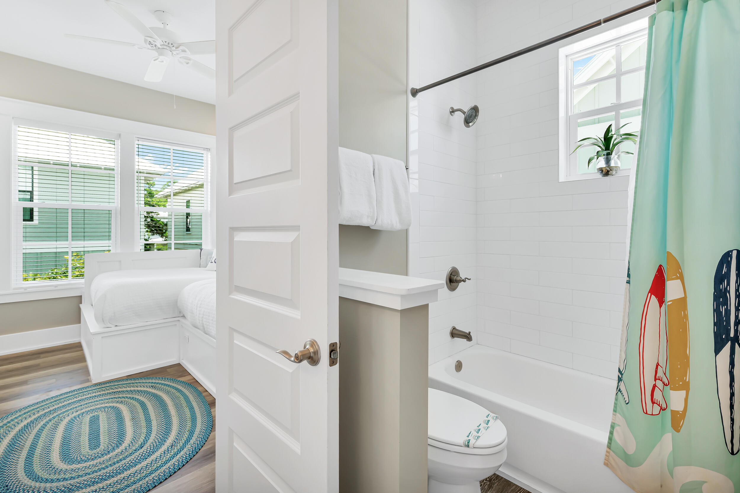 LAKESIDE AT BLUE MOUNTAIN BEACH - Residential