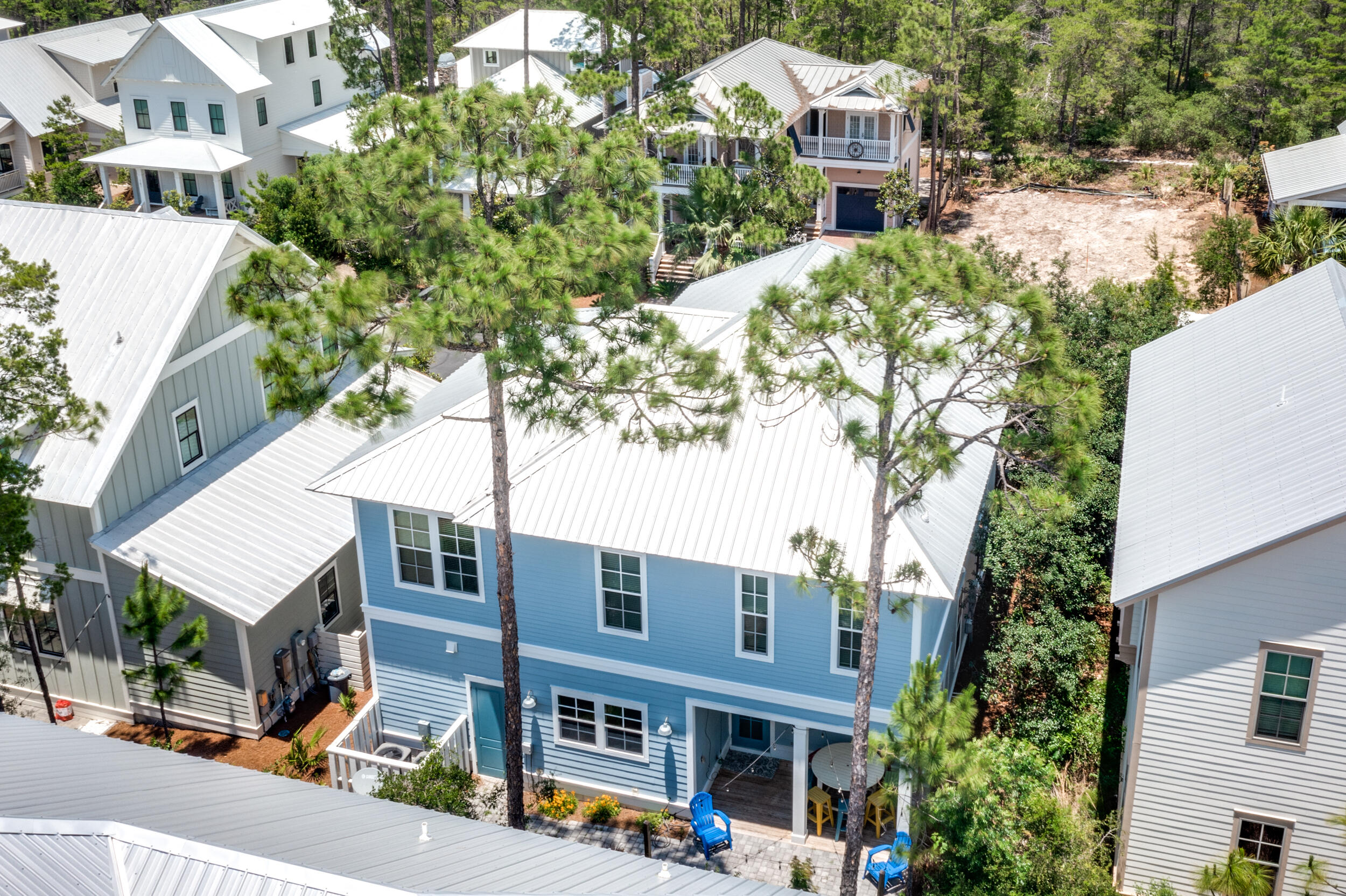 LAKESIDE AT BLUE MOUNTAIN BEACH - Residential