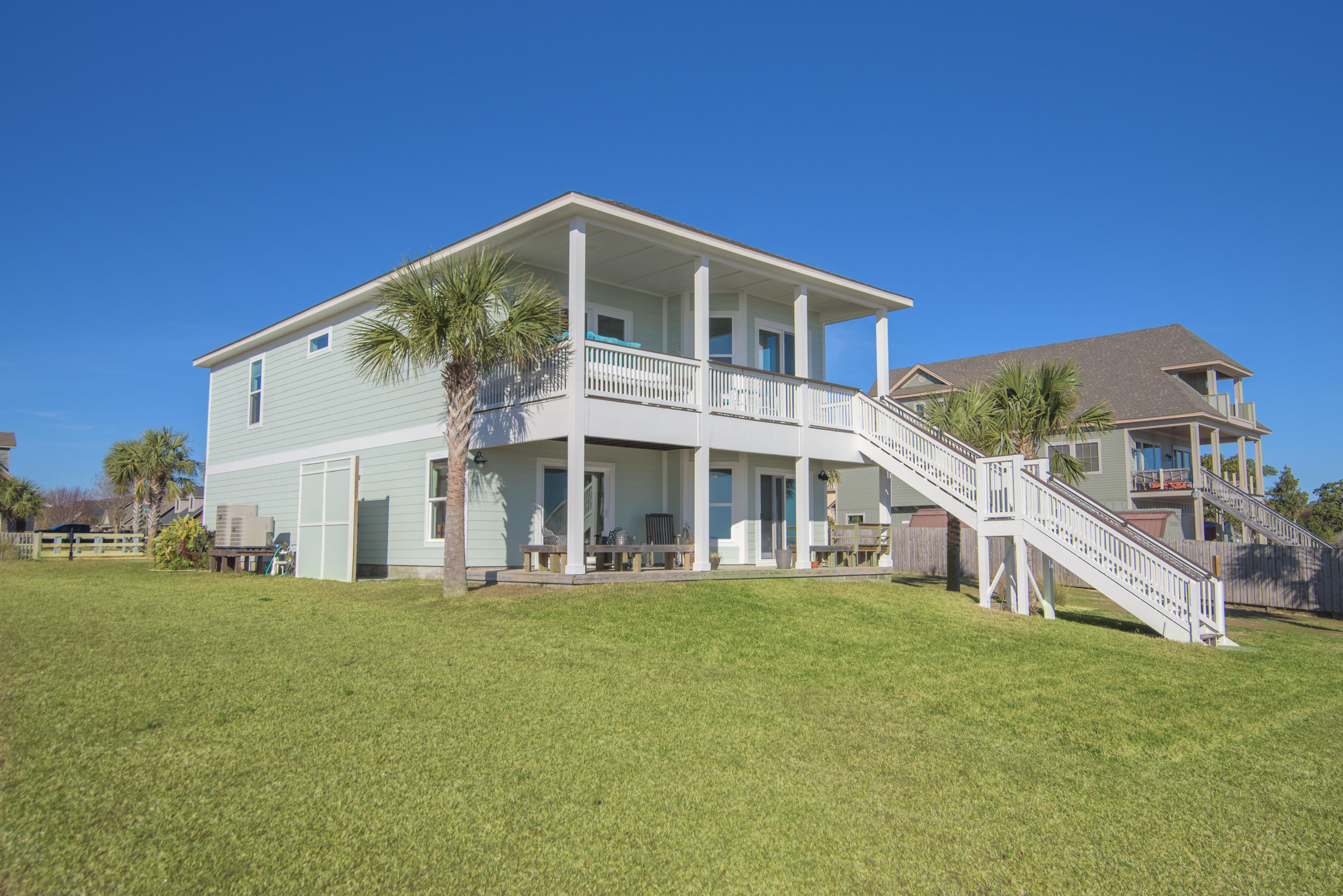 SOUNDSIDE MOORINGS - Residential