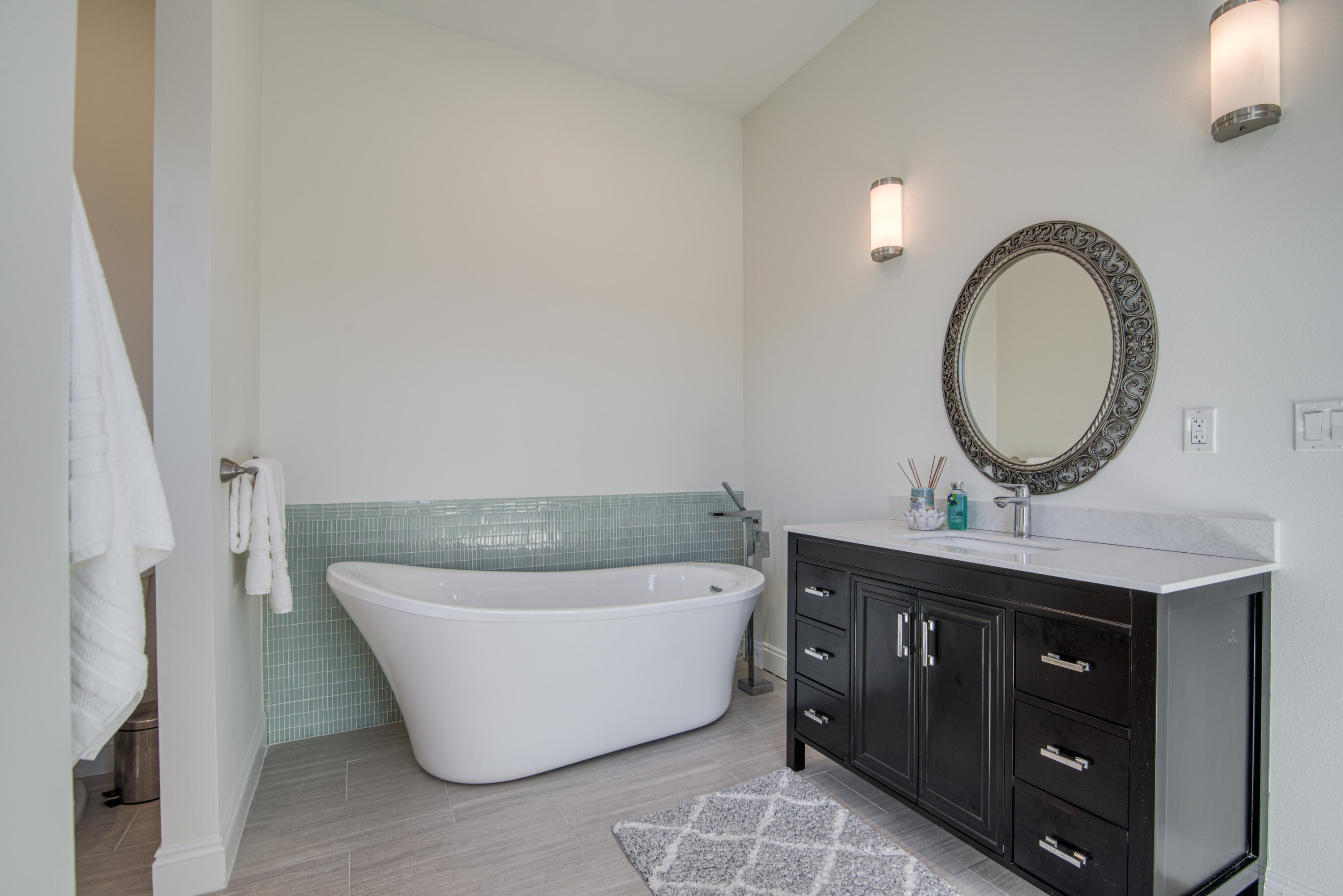 SOUNDSIDE MOORINGS - Residential