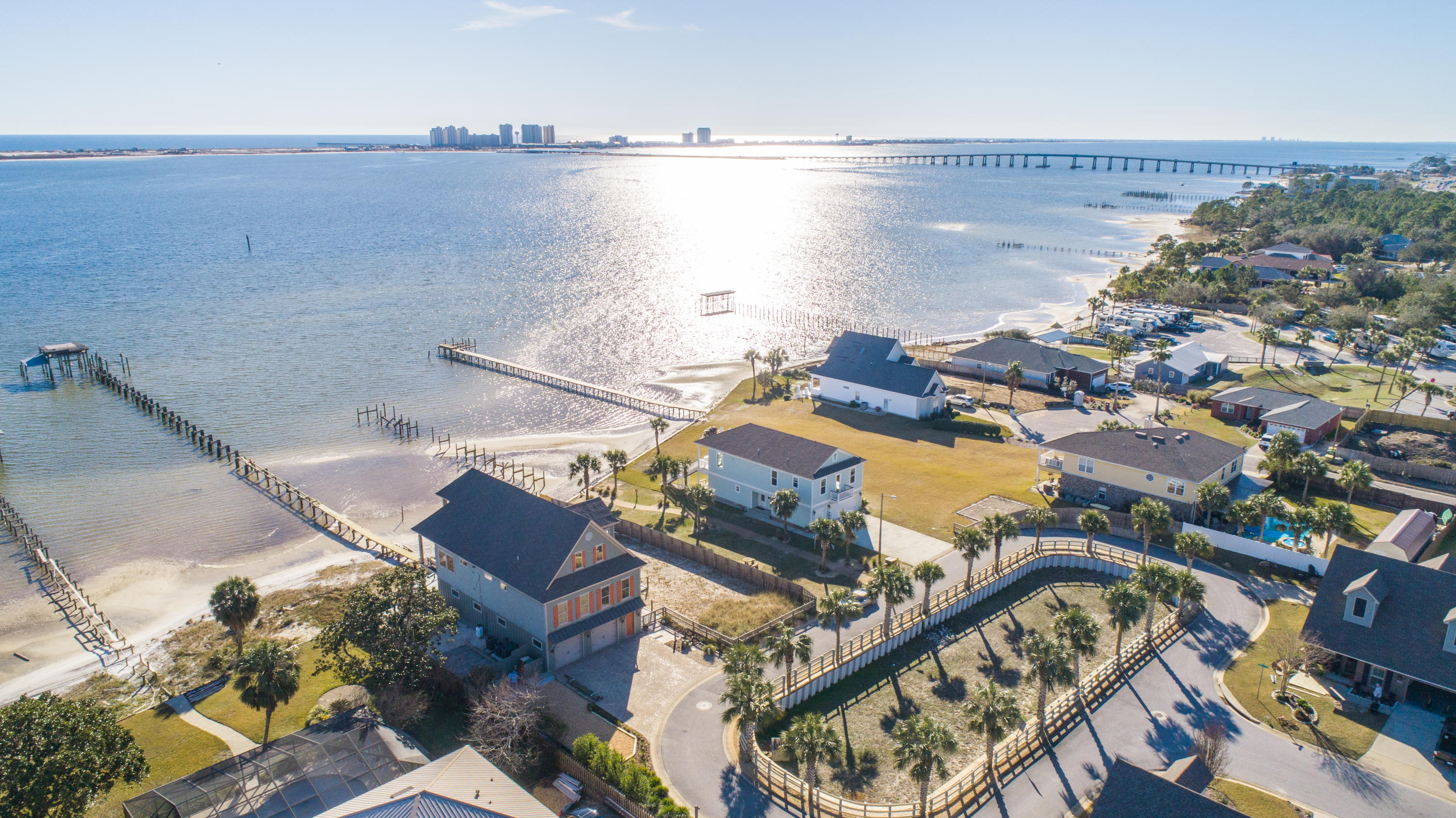 SOUNDSIDE MOORINGS - Residential