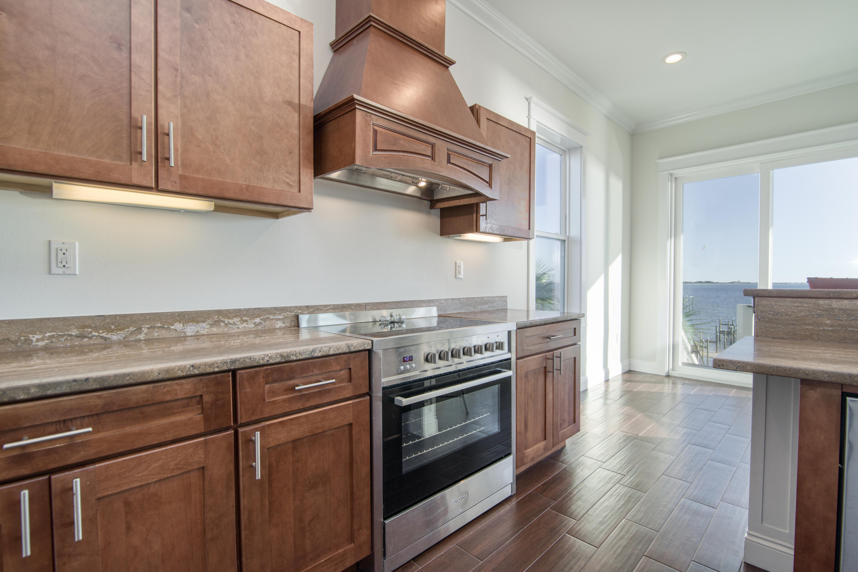 SOUNDSIDE MOORINGS - Residential