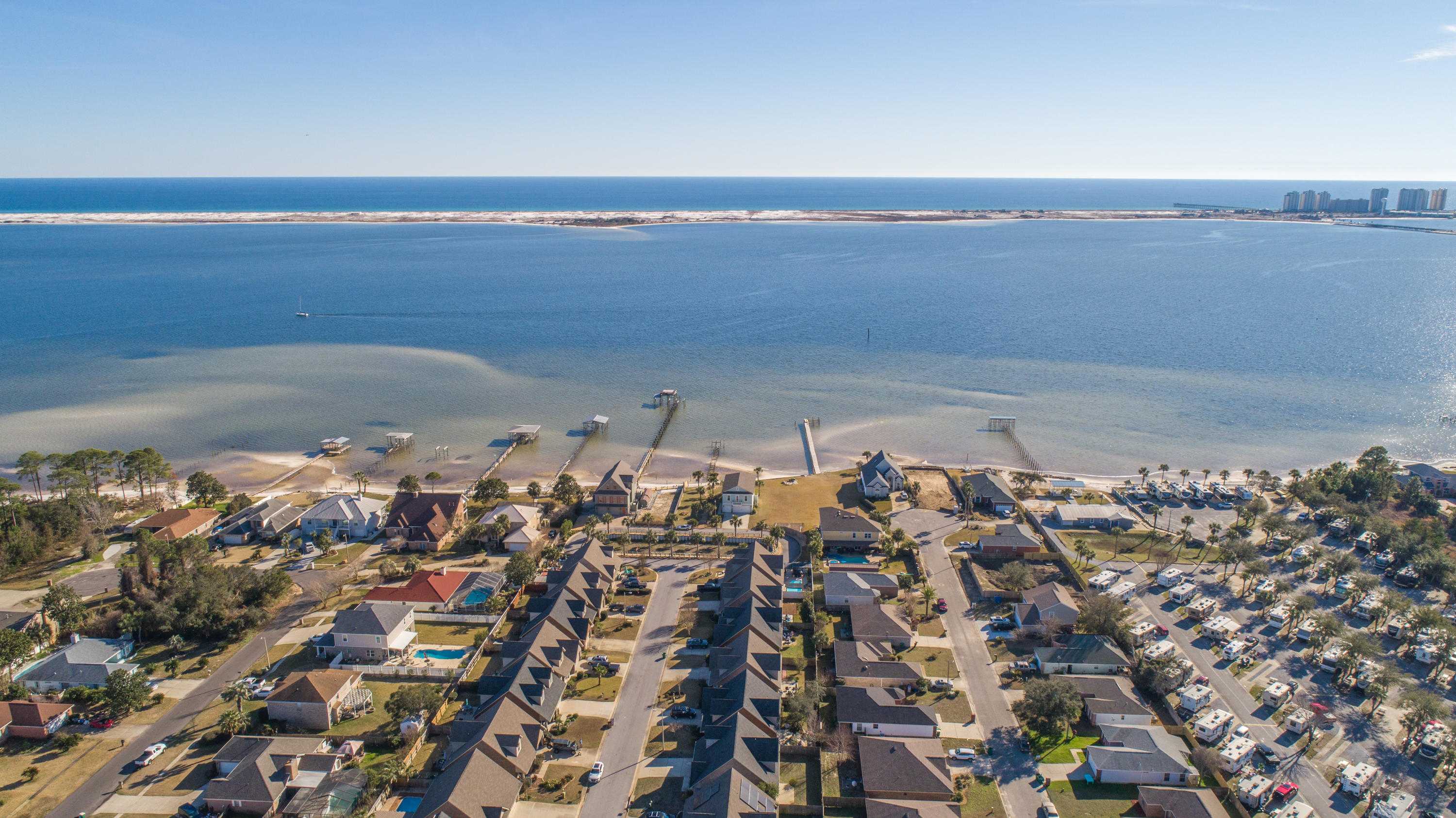 SOUNDSIDE MOORINGS - Residential