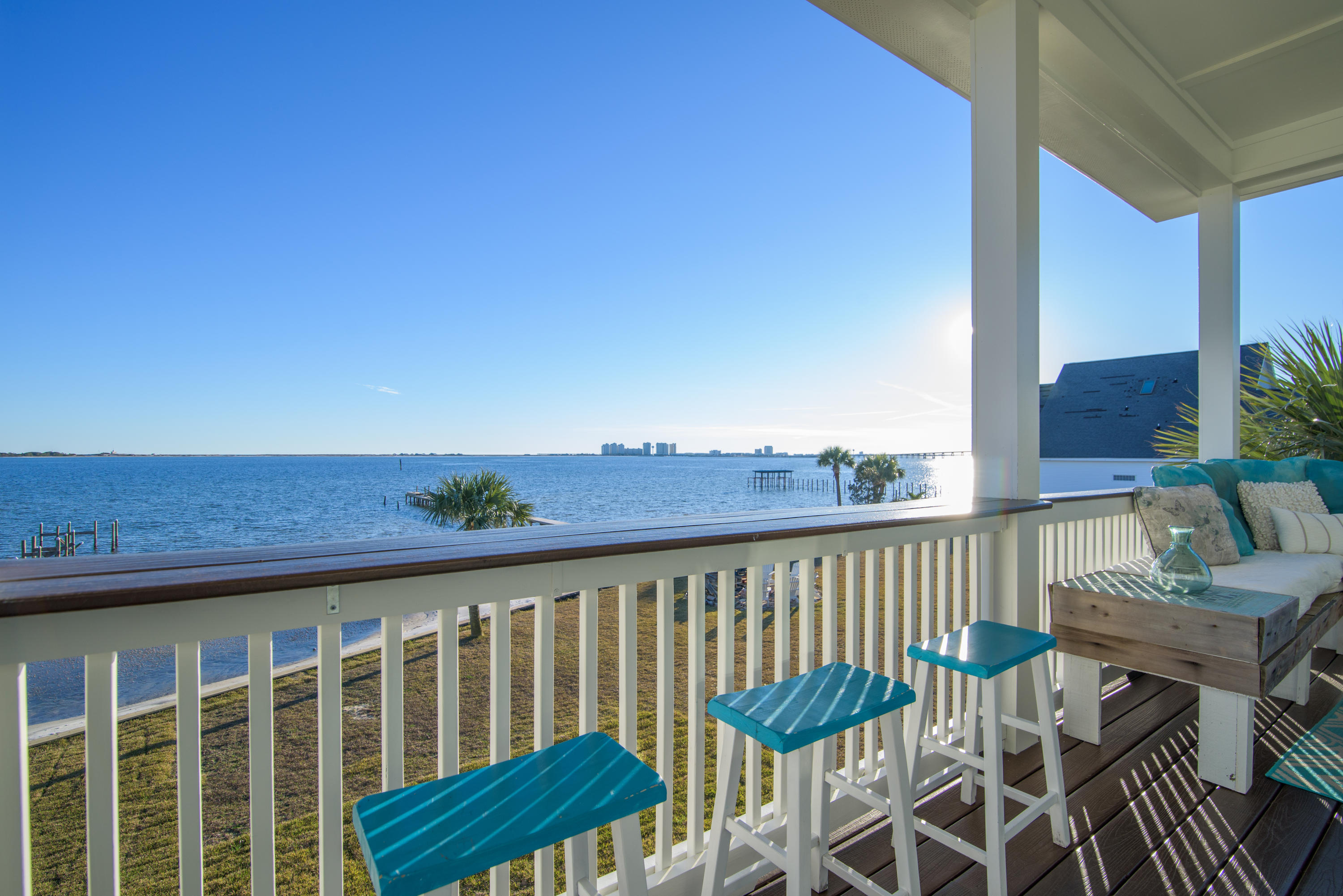 SOUNDSIDE MOORINGS - Residential