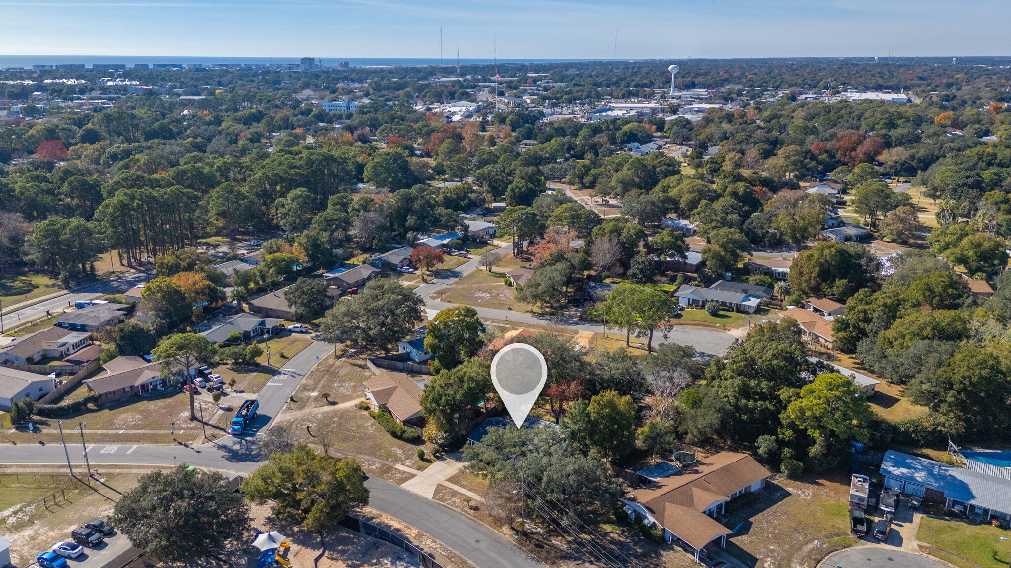 ELLIOTTS POINT - Residential