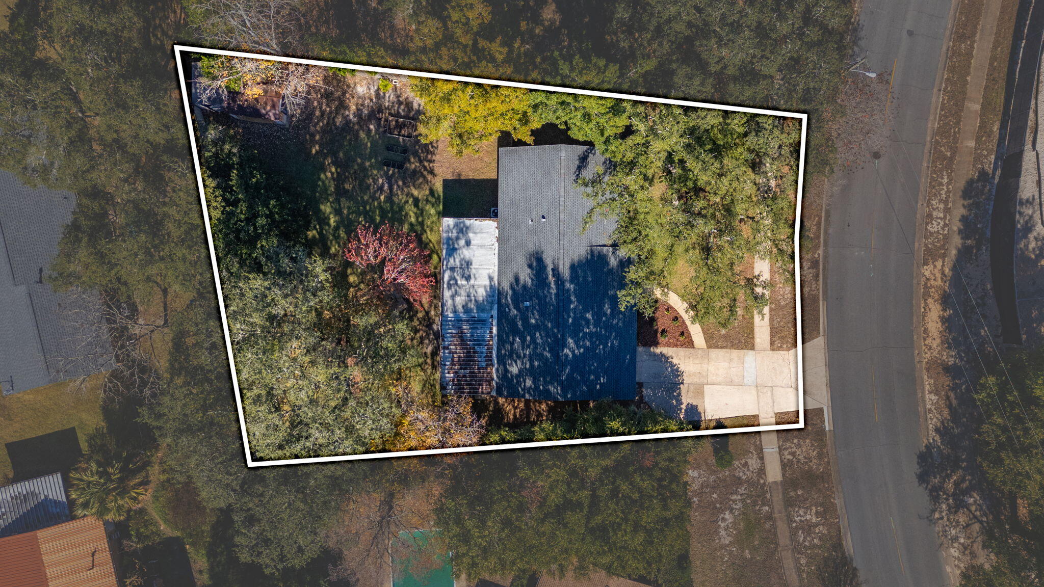 ELLIOTTS POINT - Residential