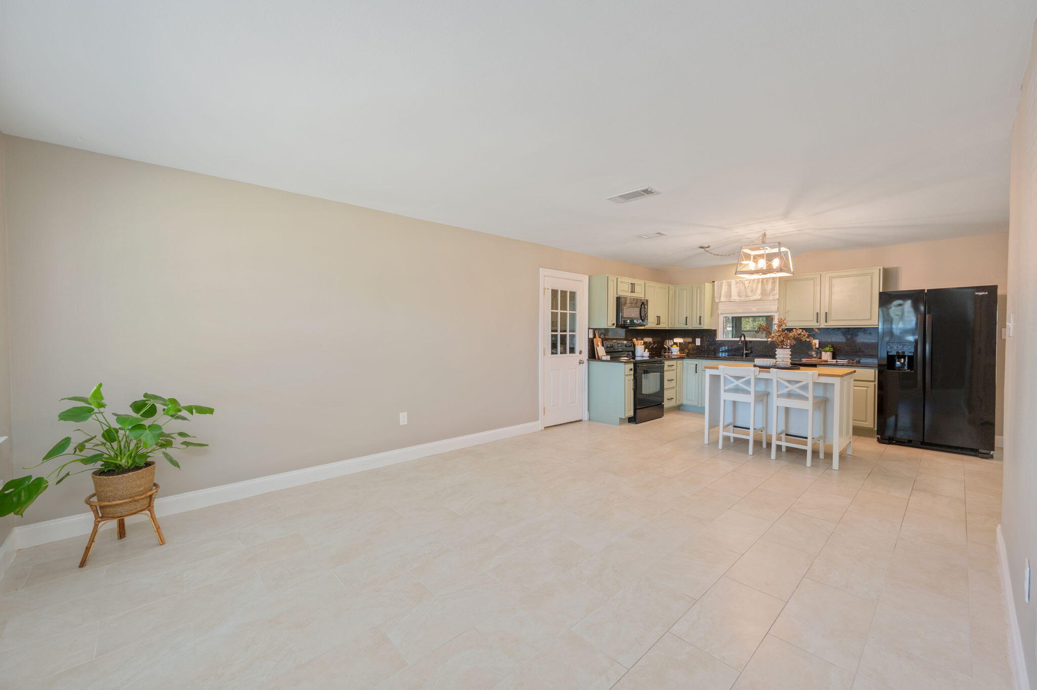 ELLIOTTS POINT - Residential