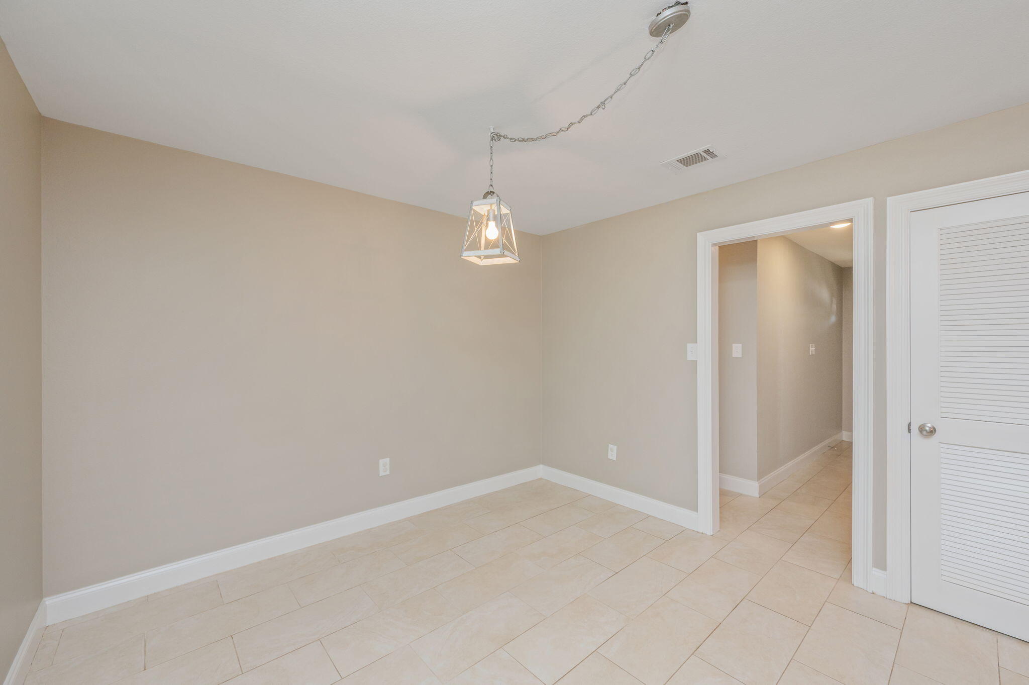 ELLIOTTS POINT - Residential