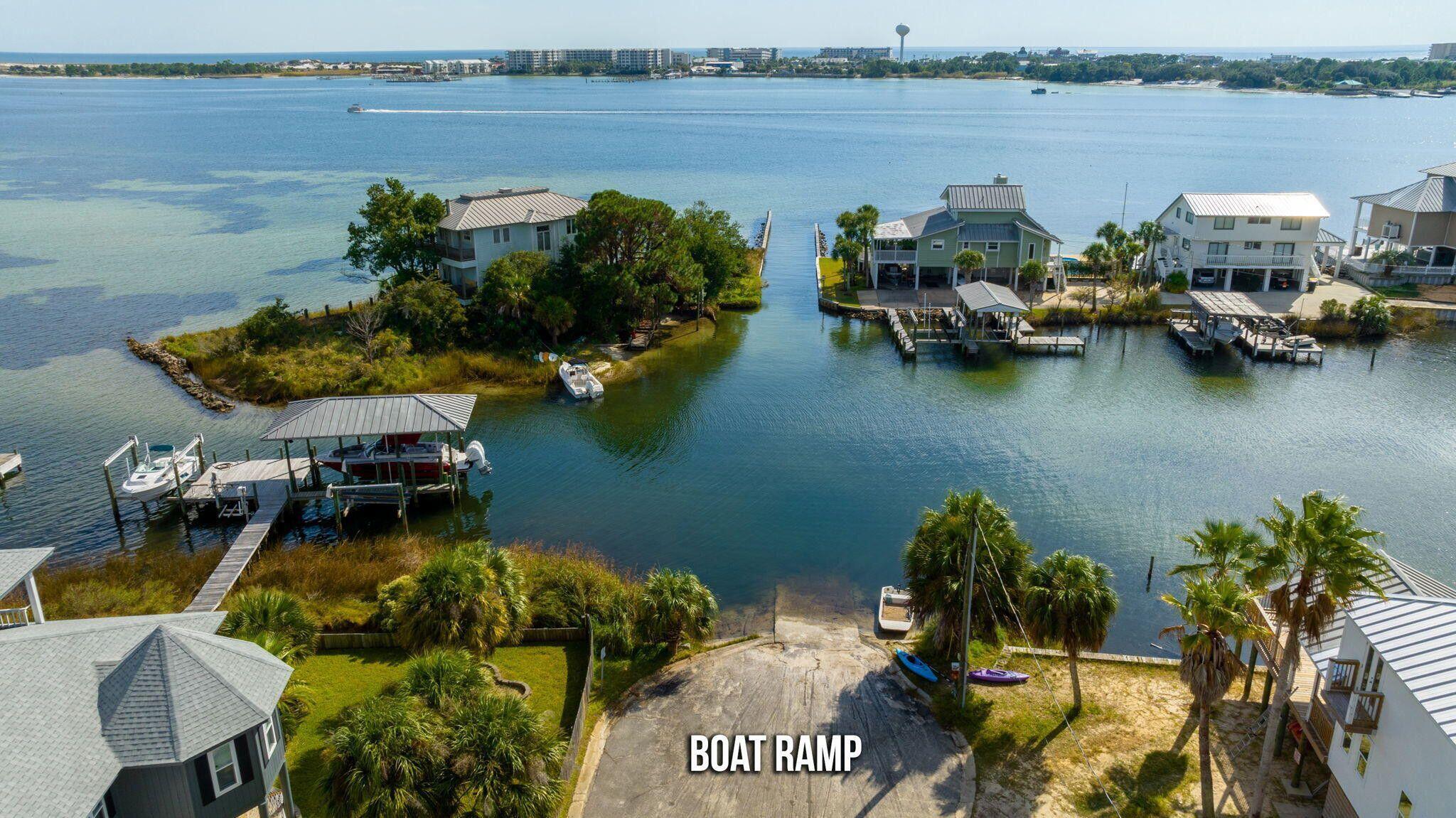 ELLIOTTS POINT - Residential