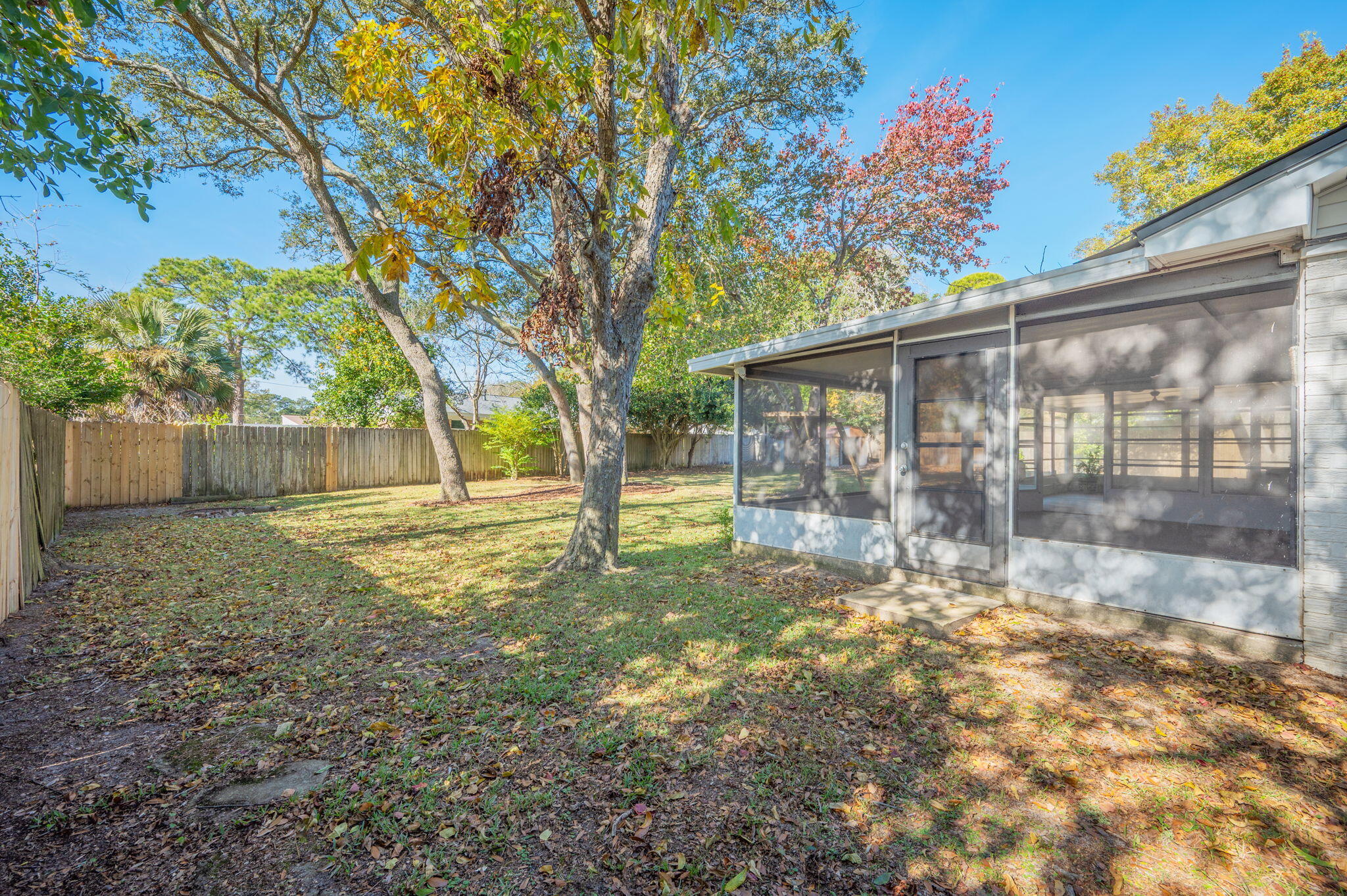 ELLIOTTS POINT - Residential