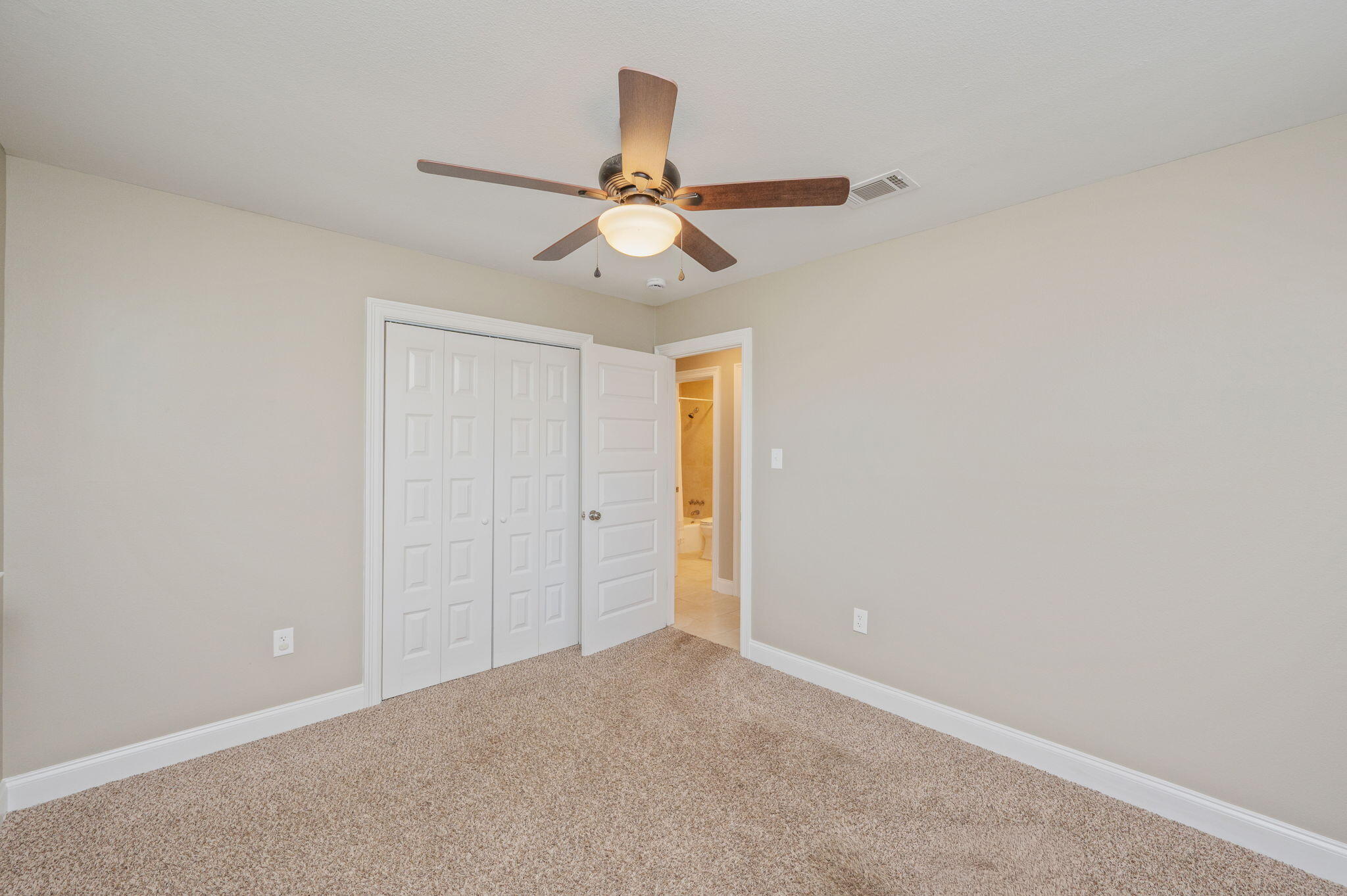 ELLIOTTS POINT - Residential