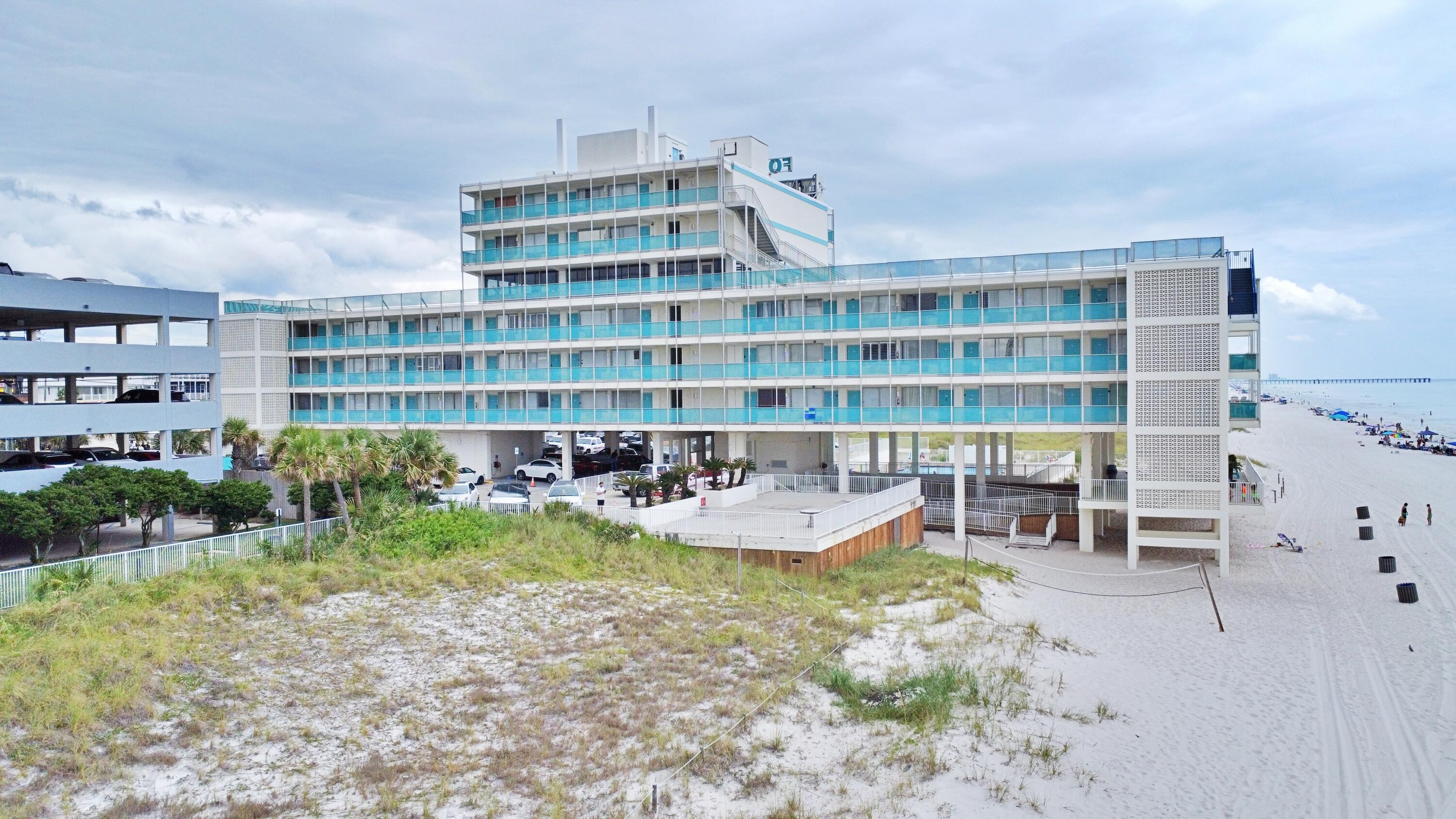 Fontainebleau Terrace - Residential
