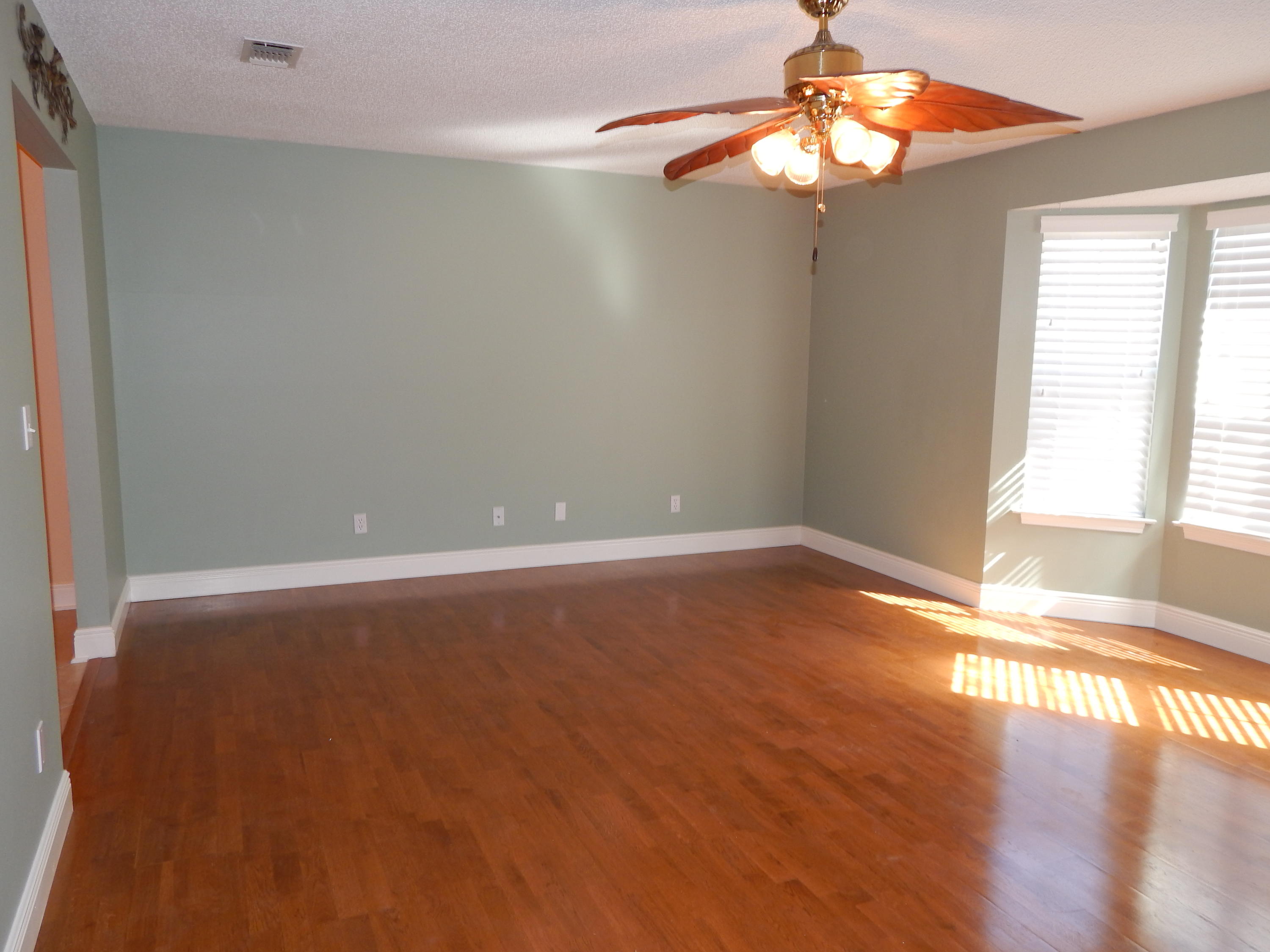 EAST BAY RIVER ESTATES 1ST ADDN - Residential