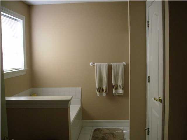 GLENWOOD CRT - Residential