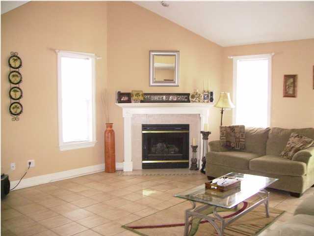 GLENWOOD CRT - Residential