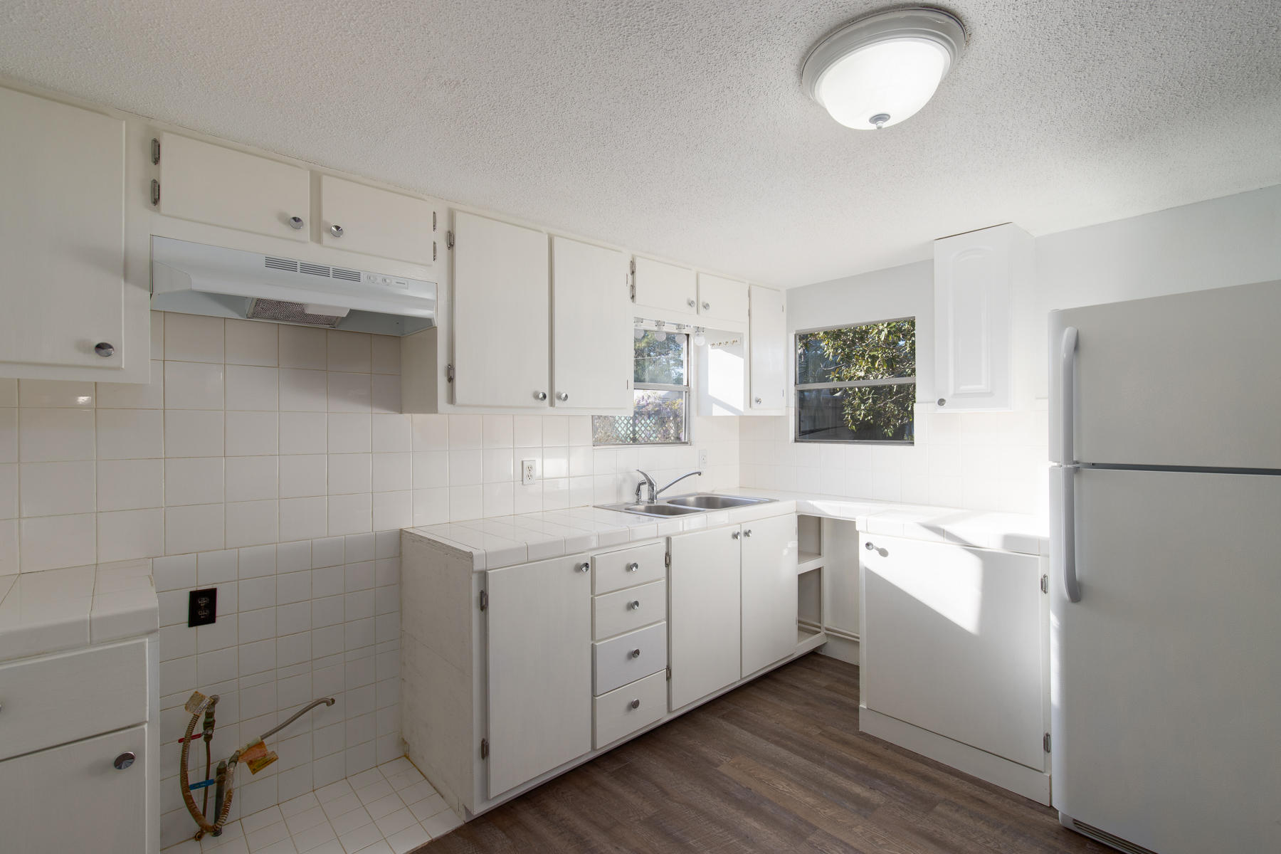 COUNTRY CLUB ESTATES - Residential