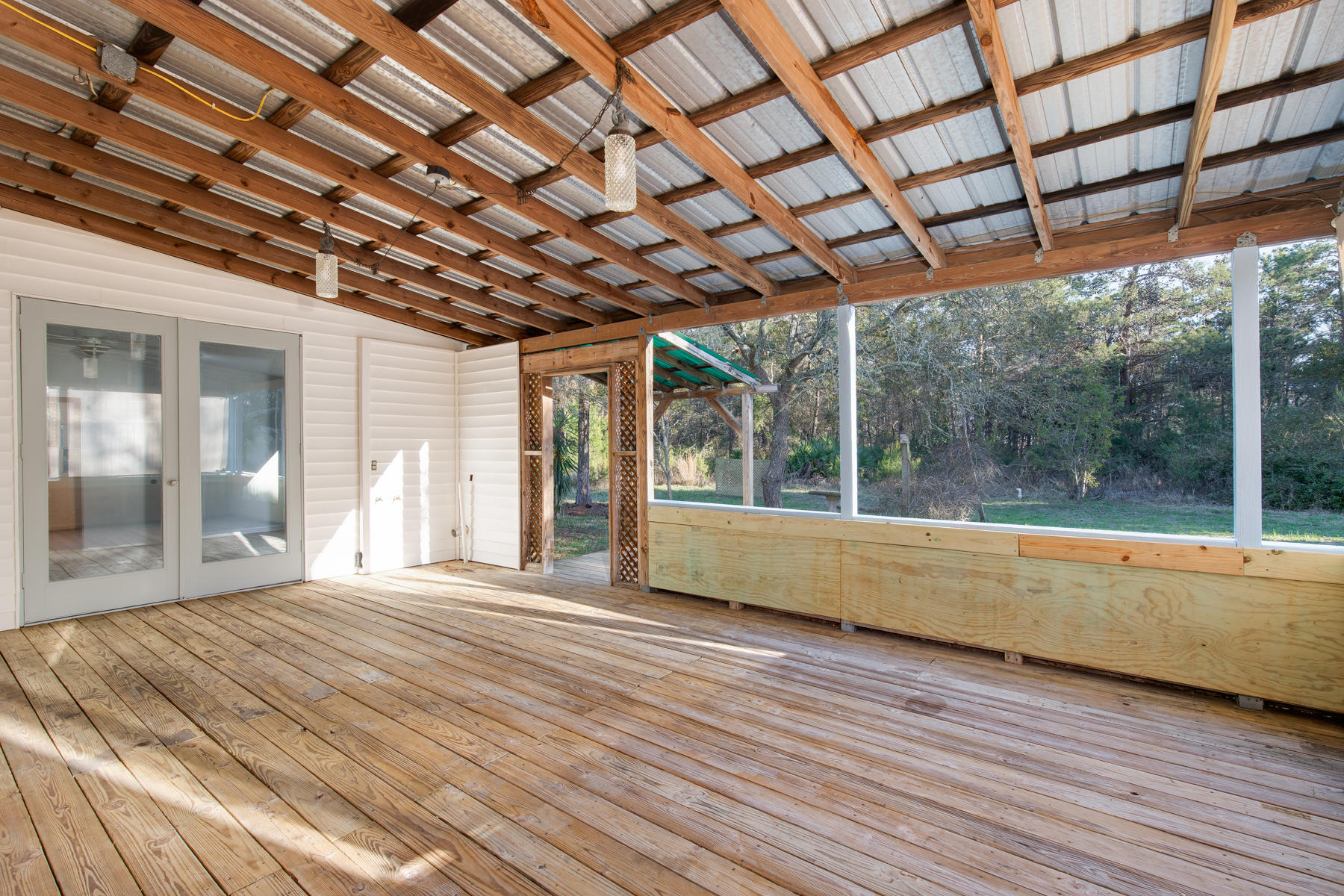 COUNTRY CLUB ESTATES - Residential