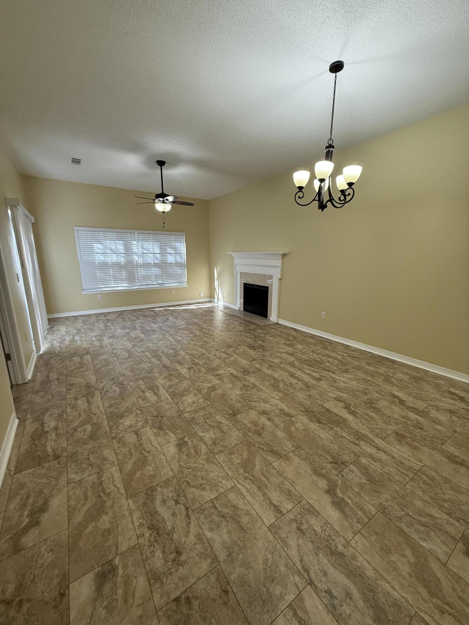 CINCO BAYOU - Residential Lease