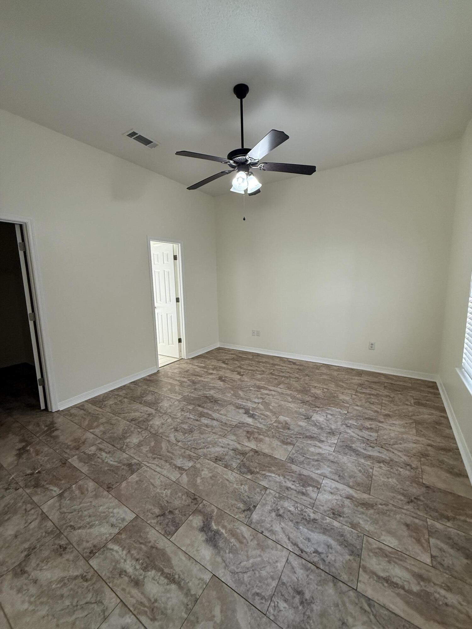 CINCO BAYOU - Residential Lease