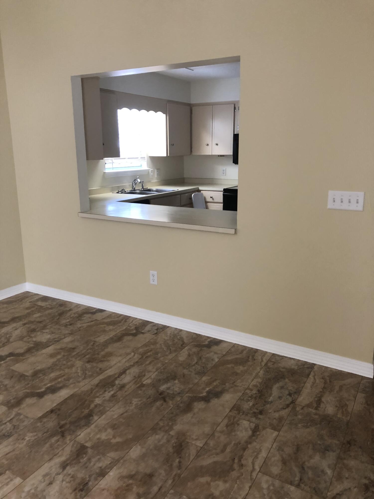 CINCO BAYOU - Residential Lease