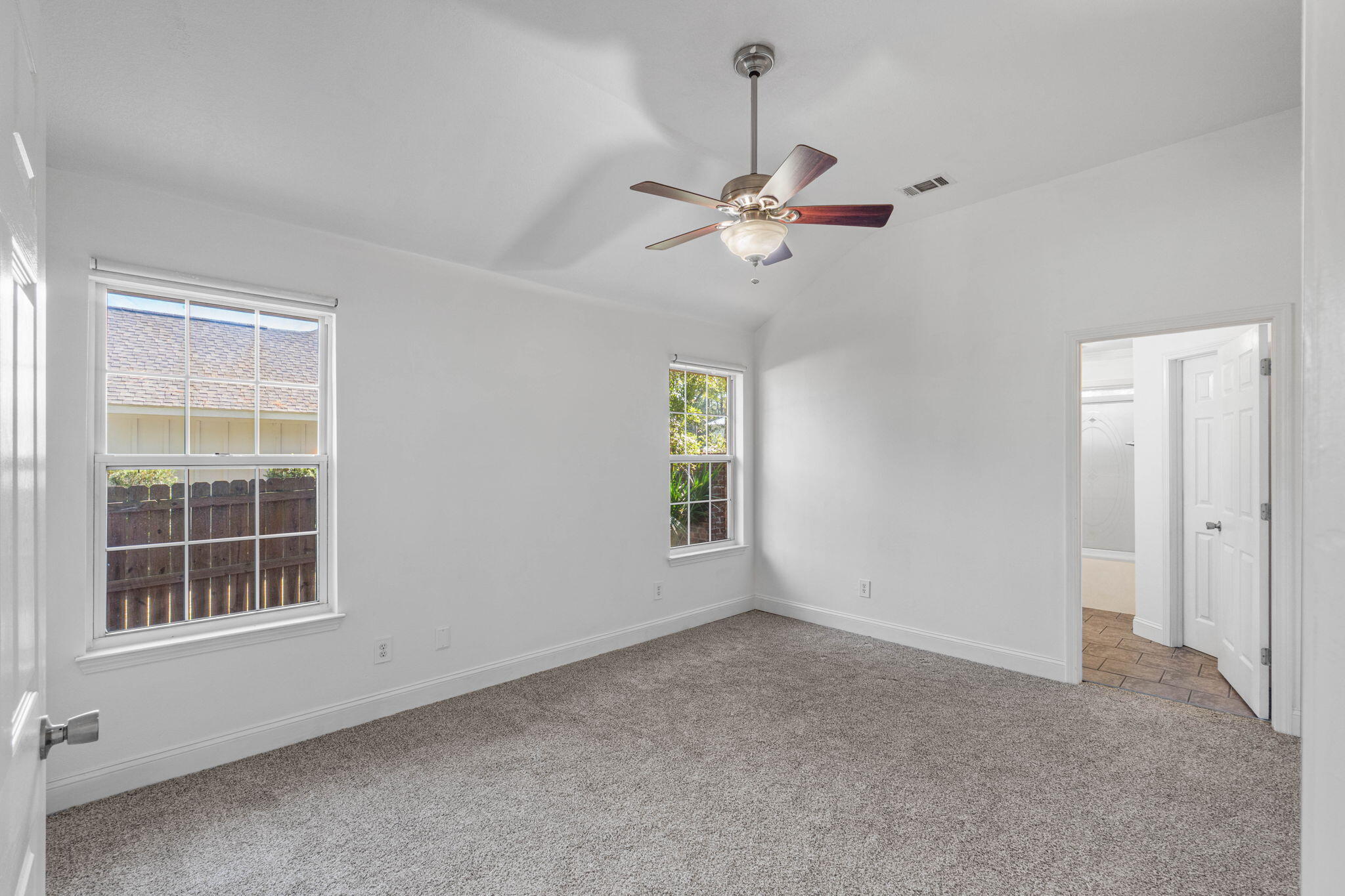 HARBOR OAKS - Residential